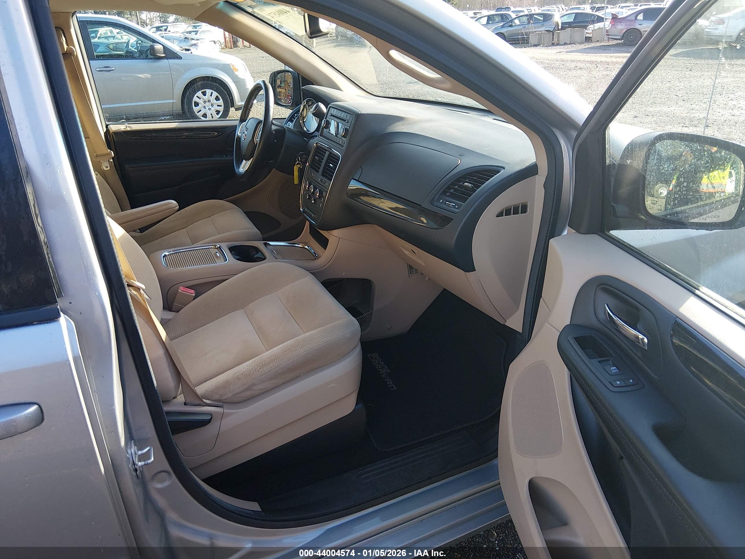 DODGE GRAND image 5