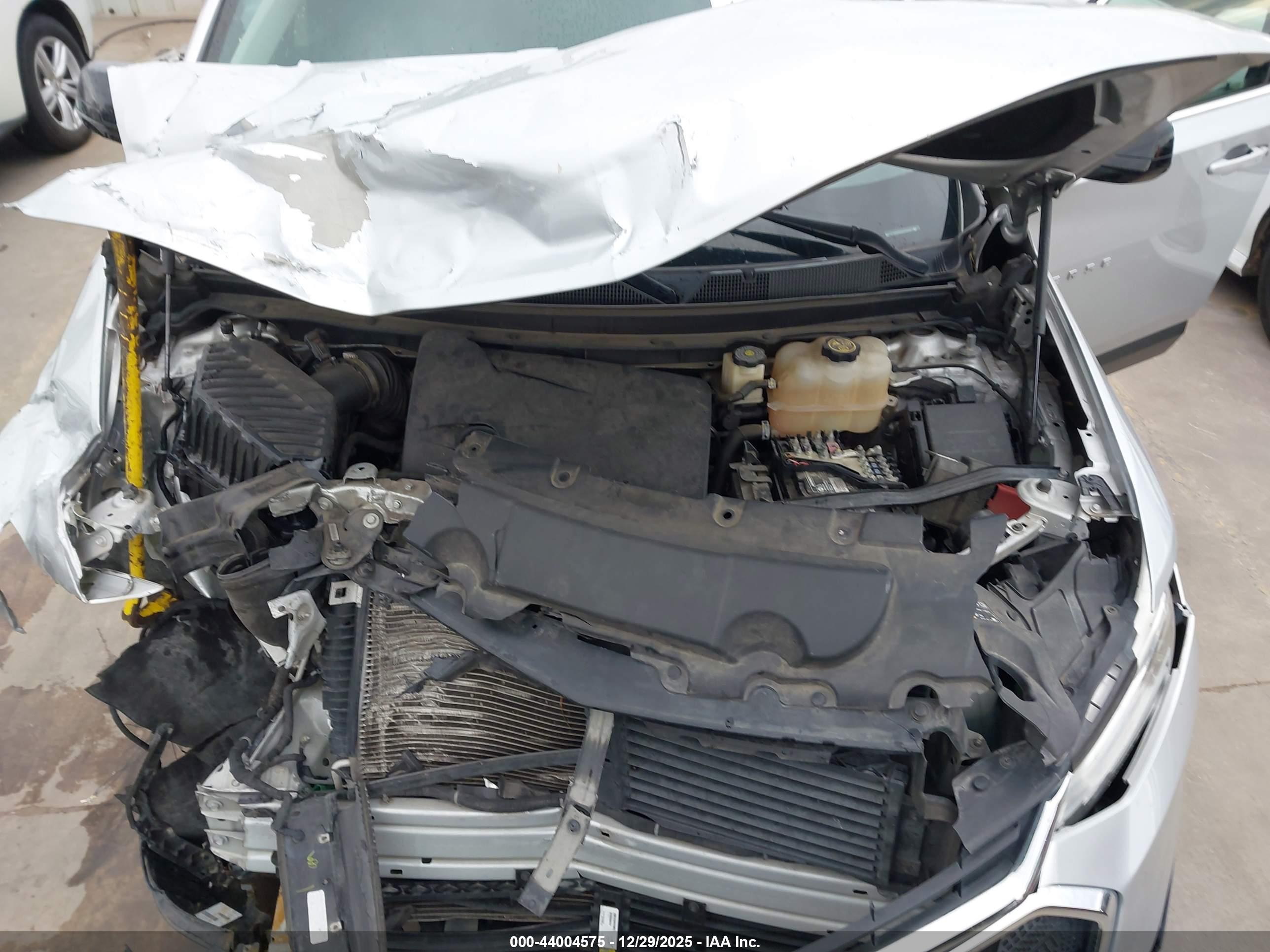 CHEVROLET TRAVERSE image 10