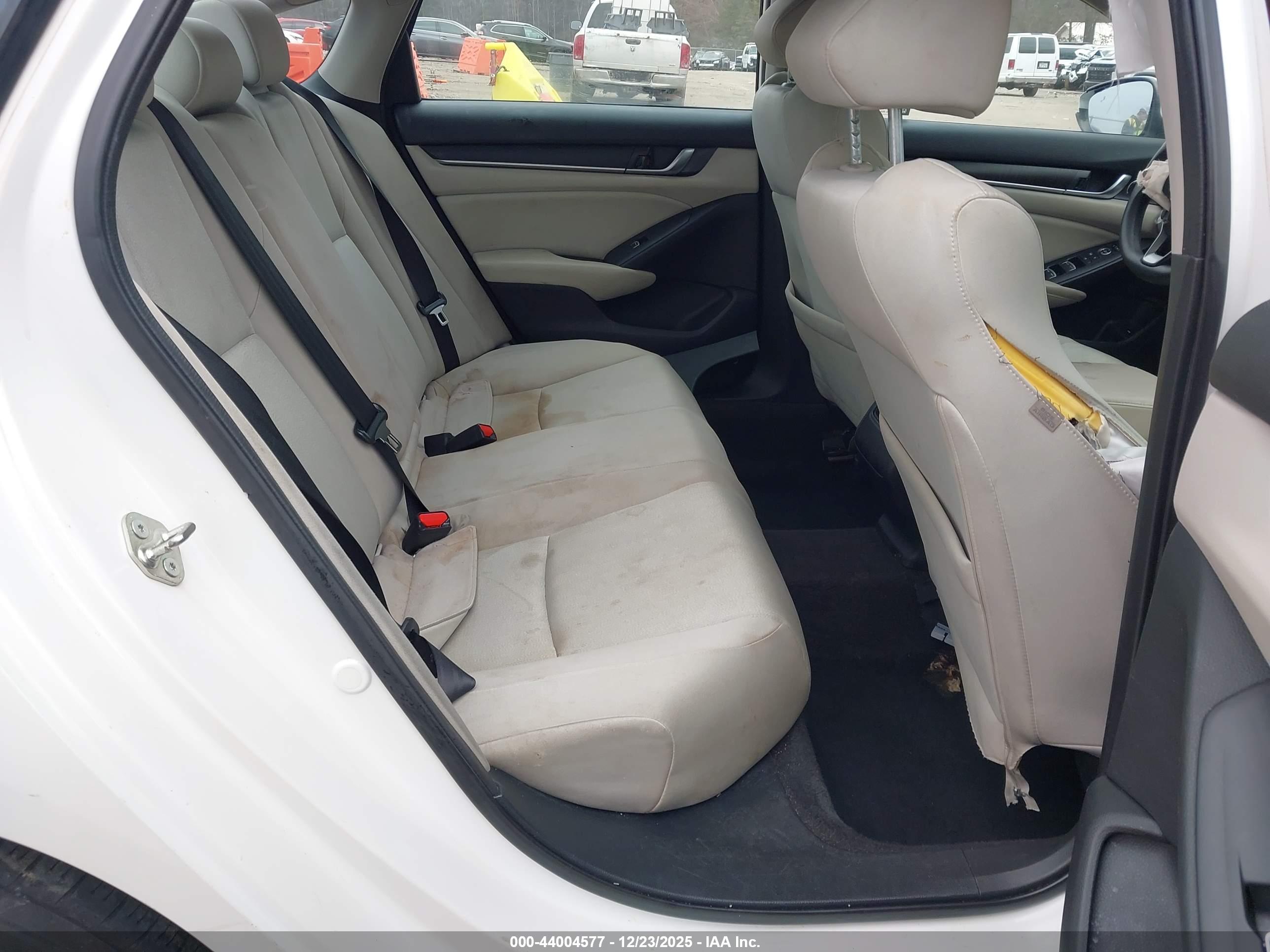HONDA ACCORD image 8