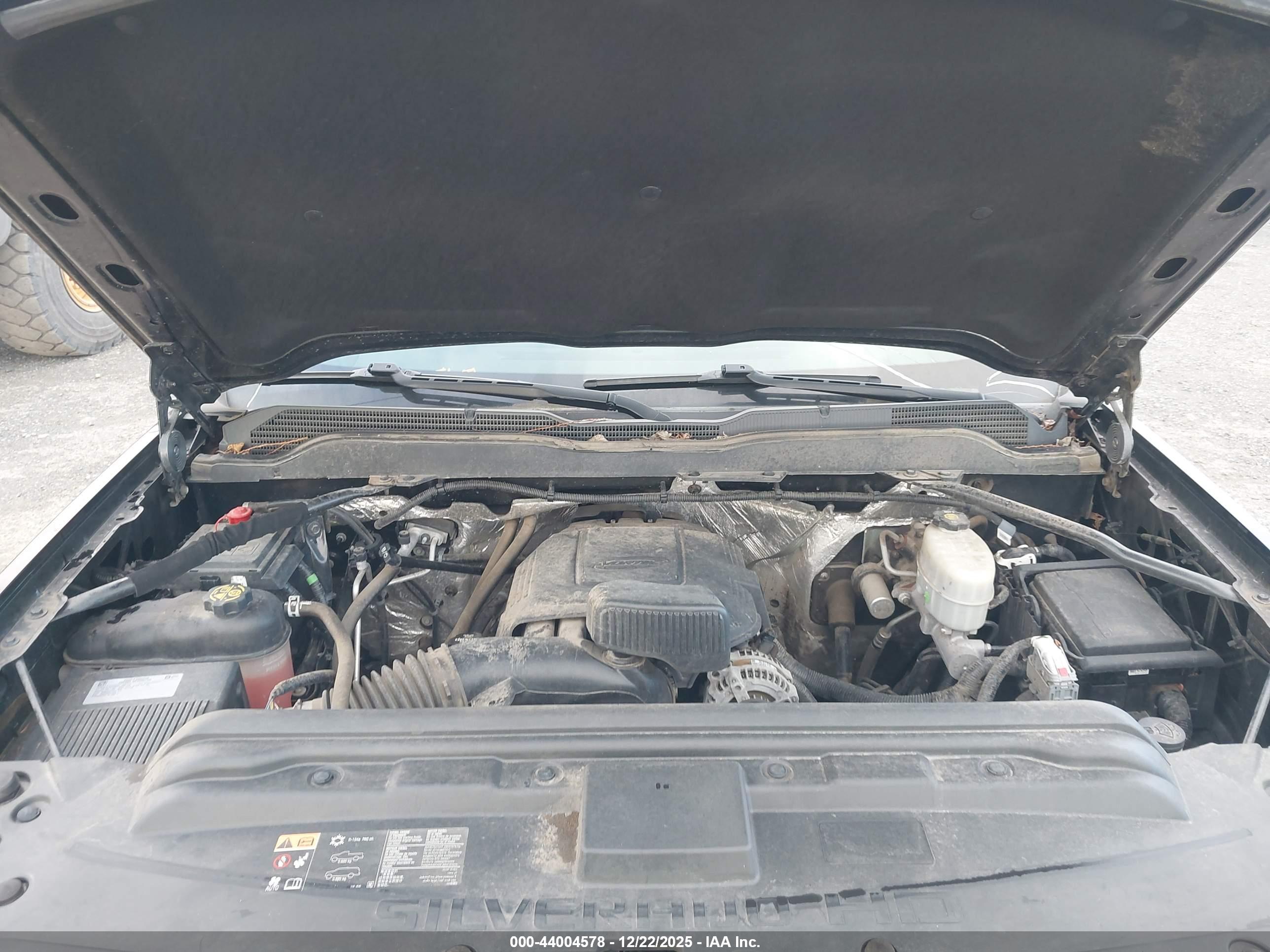 CHEVROLET SILVERADO image 10