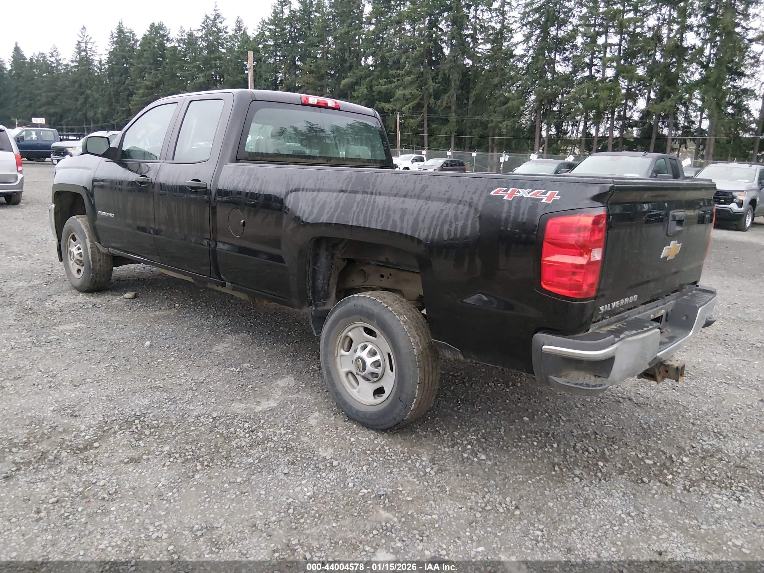 CHEVROLET SILVERADO image 3