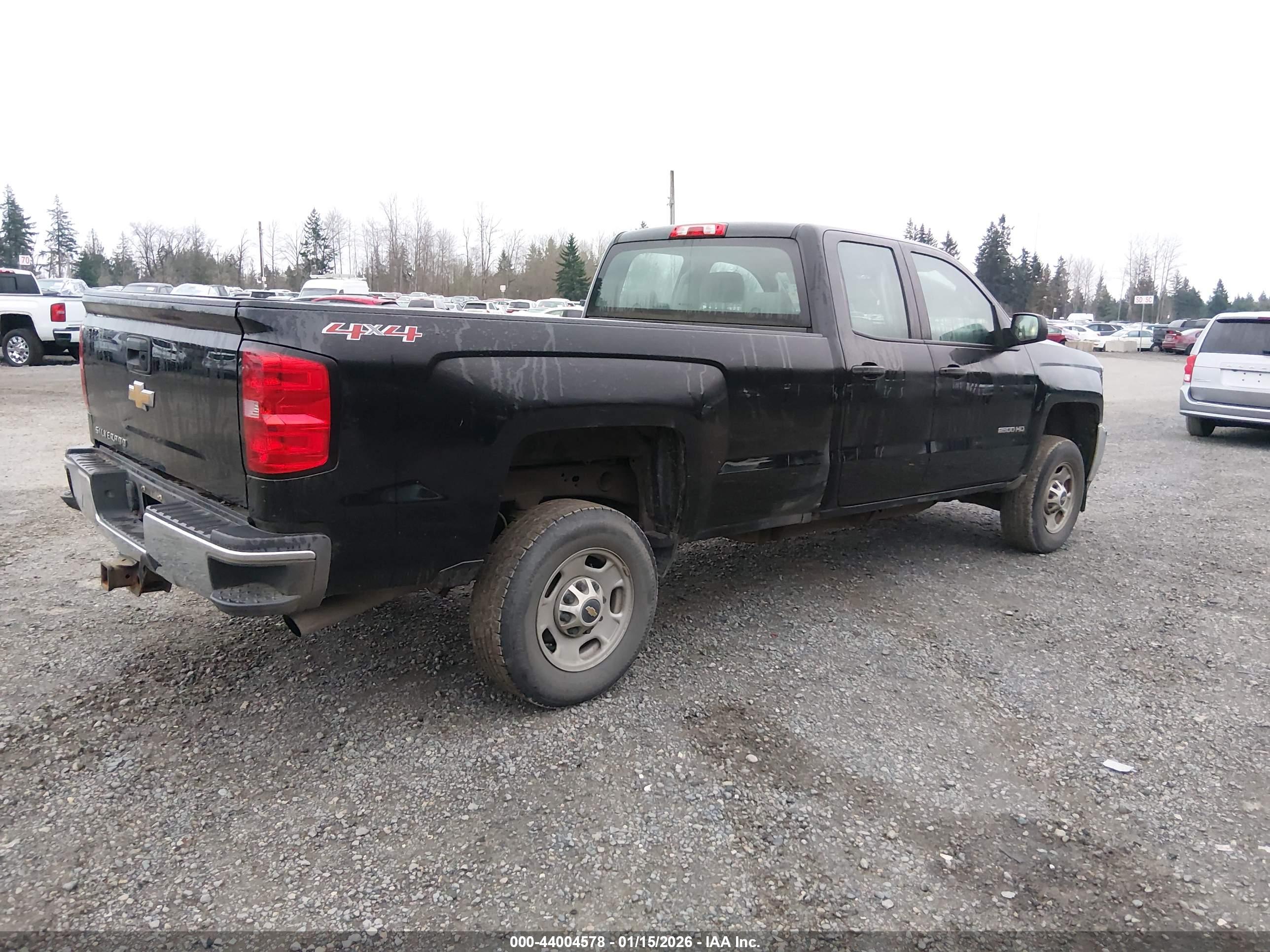 CHEVROLET SILVERADO image 4