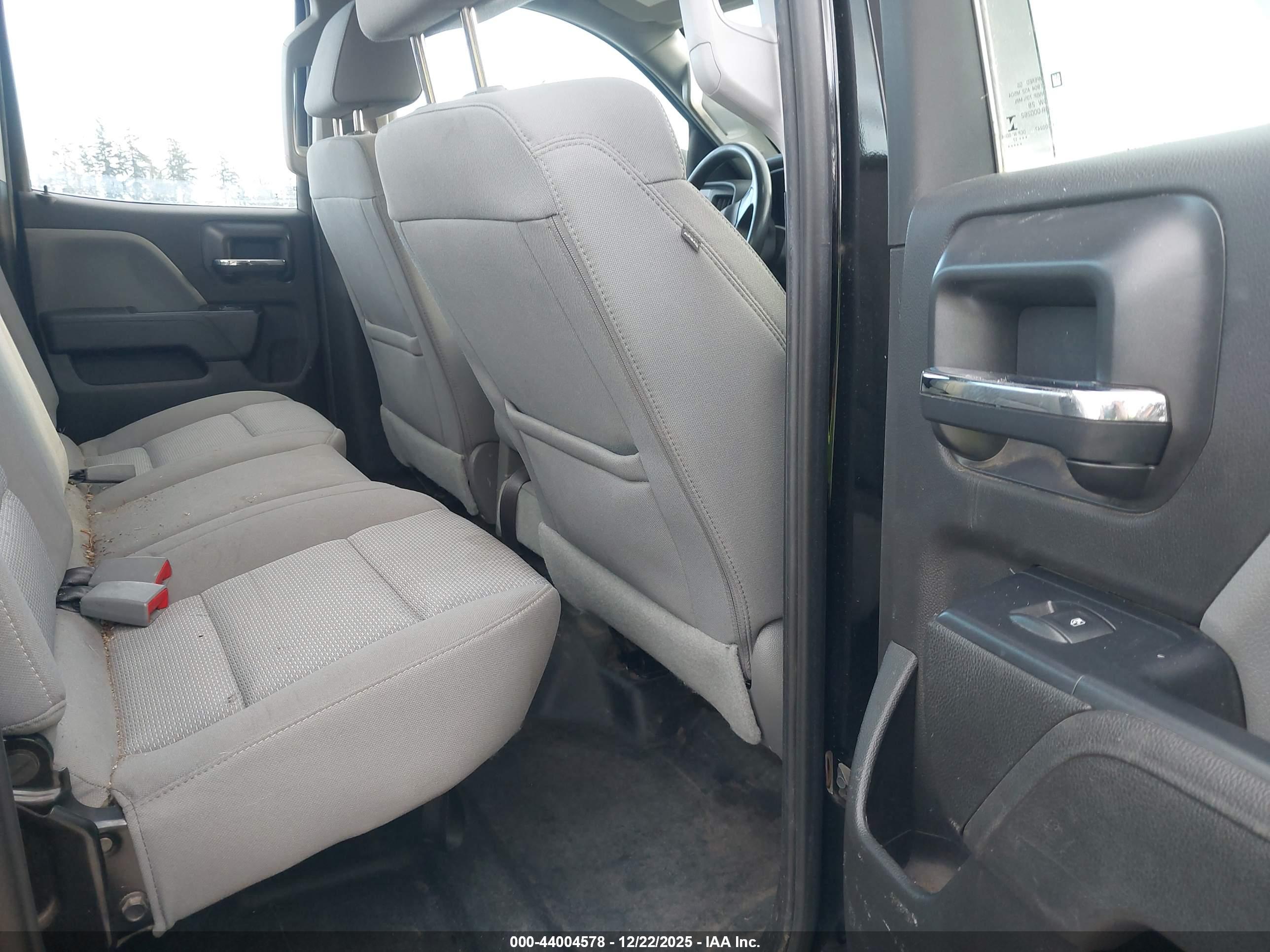 CHEVROLET SILVERADO image 8