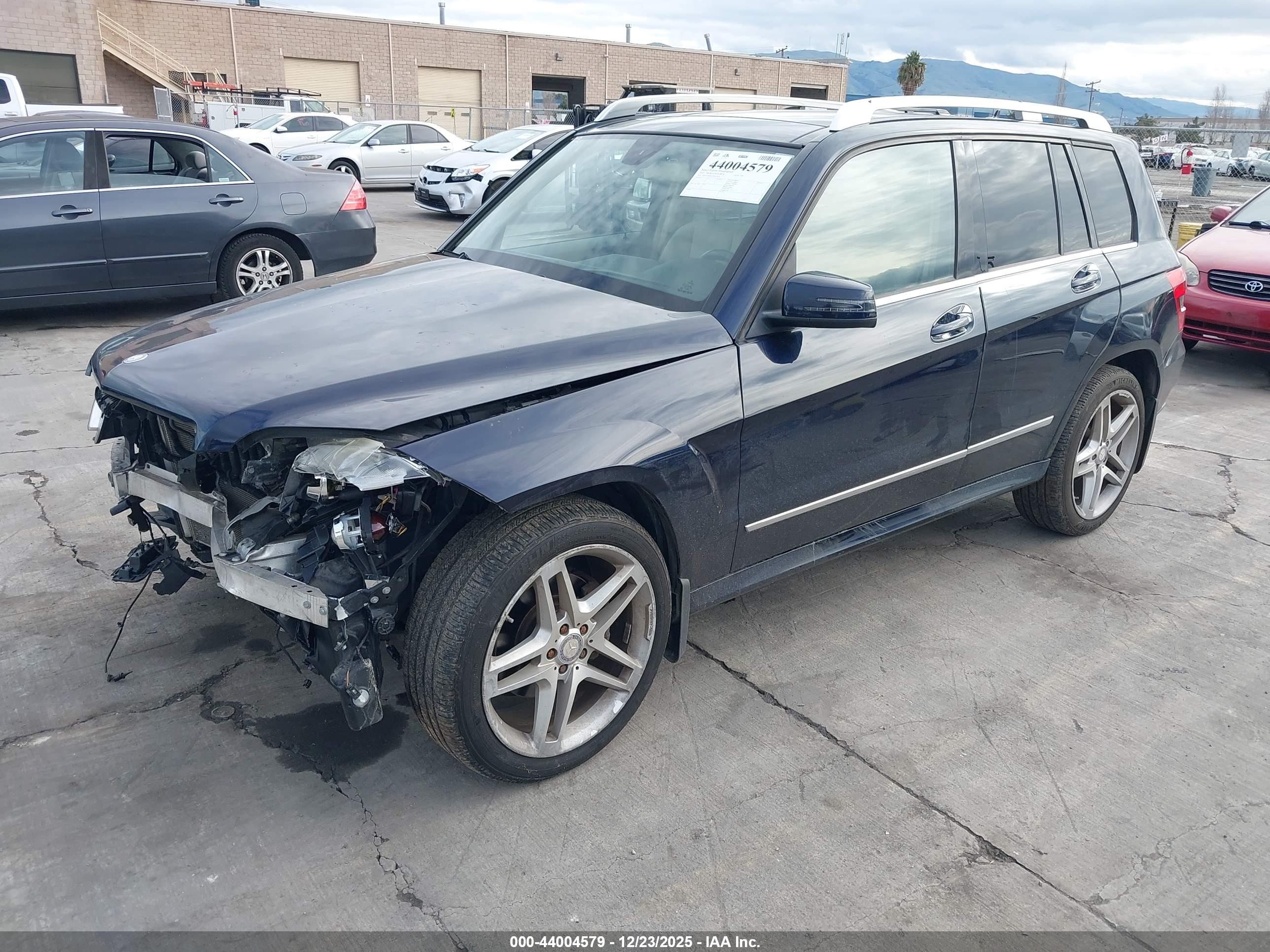MERCEDES-BENZ GLK image 2
