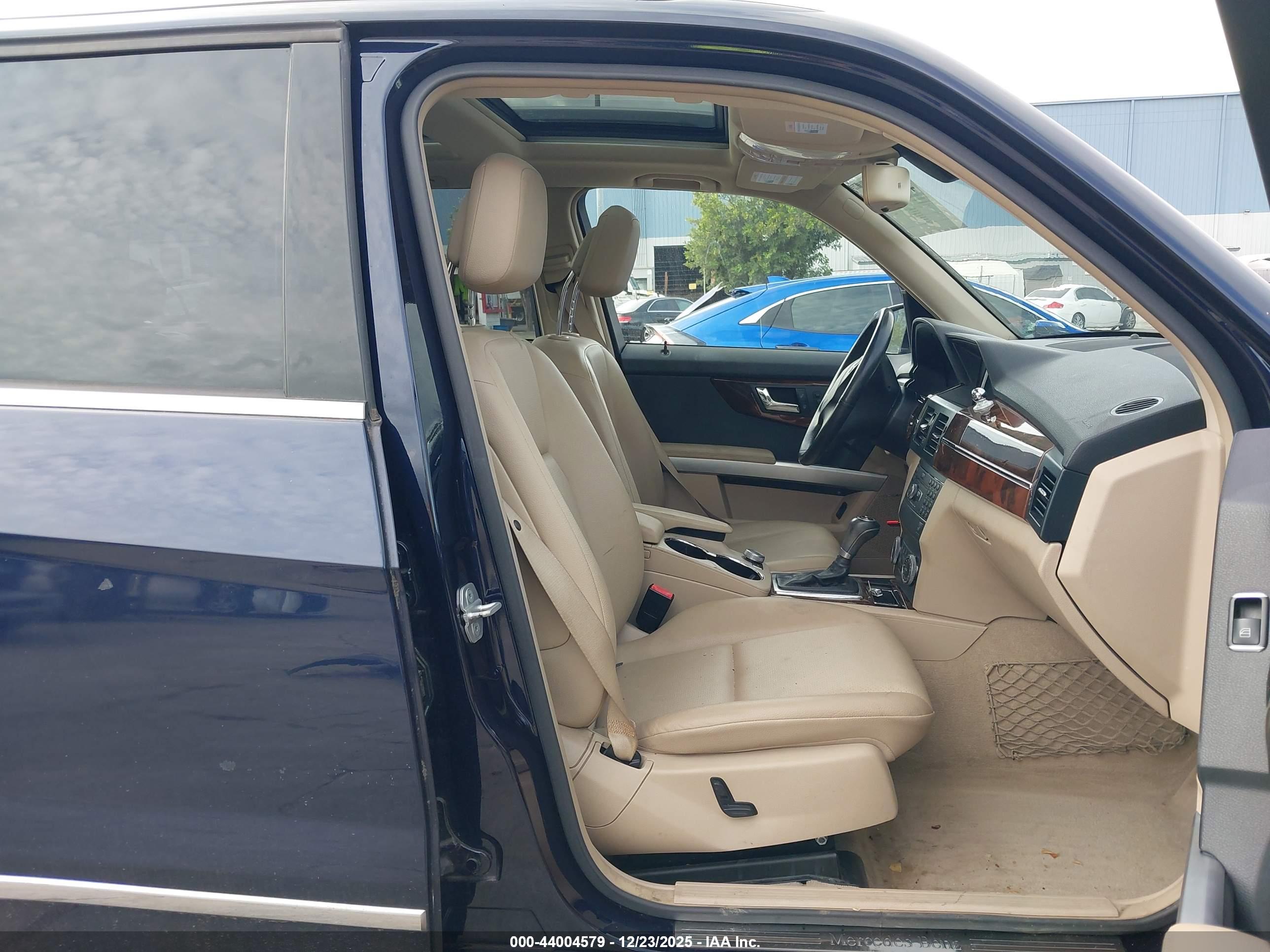 MERCEDES-BENZ GLK image 5