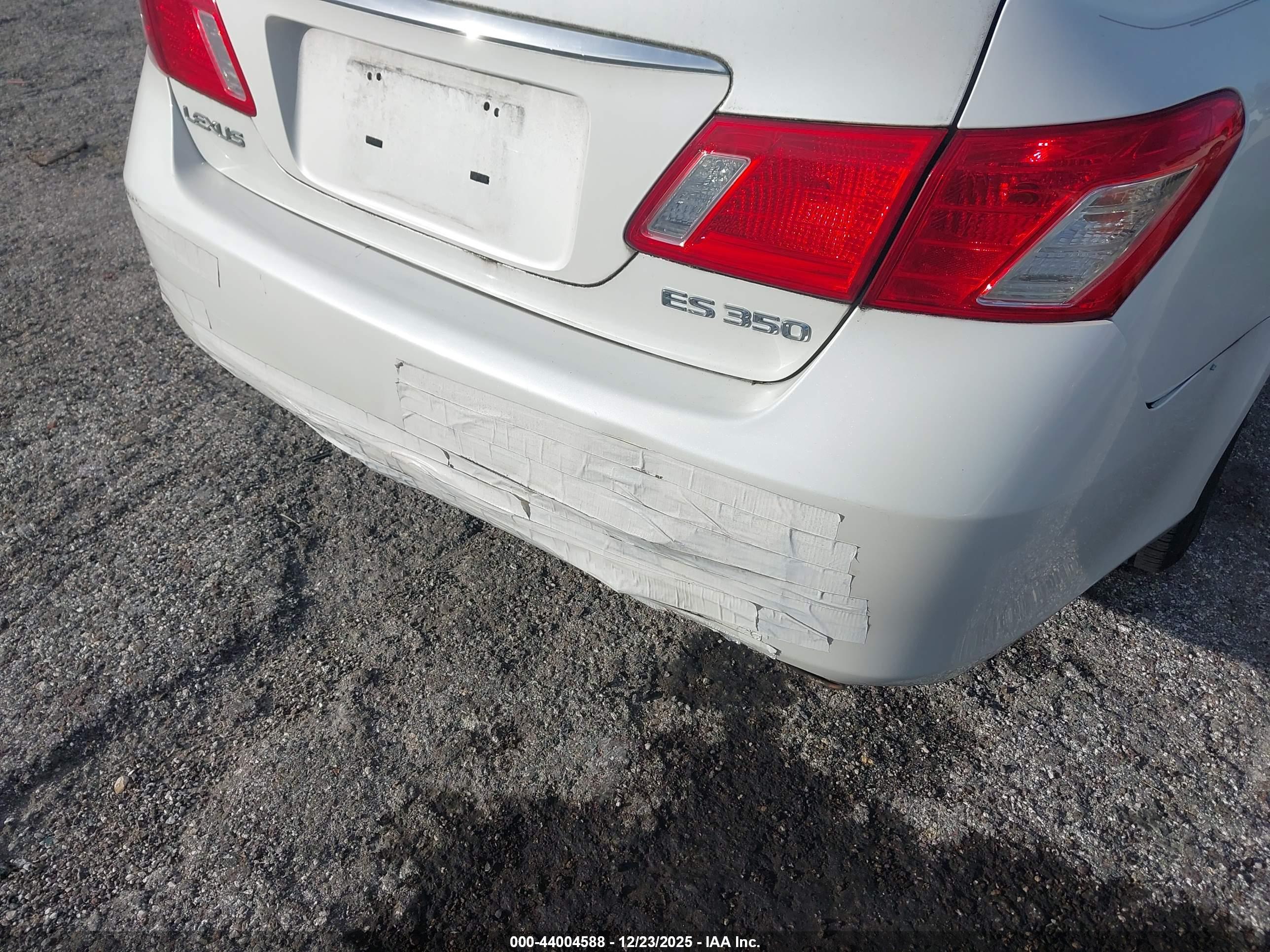 LEXUS ES image 6