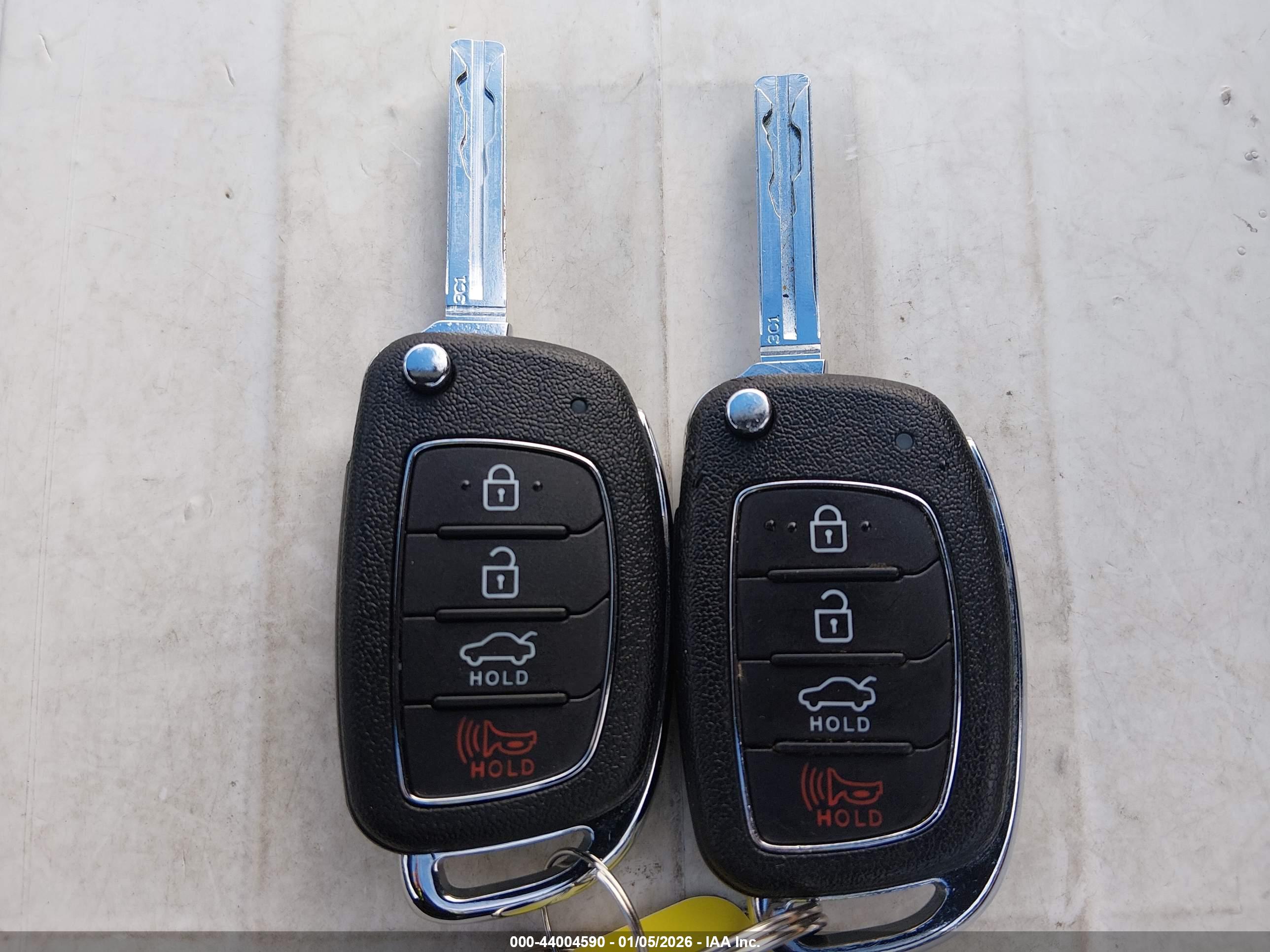 HYUNDAI SONATA image 11