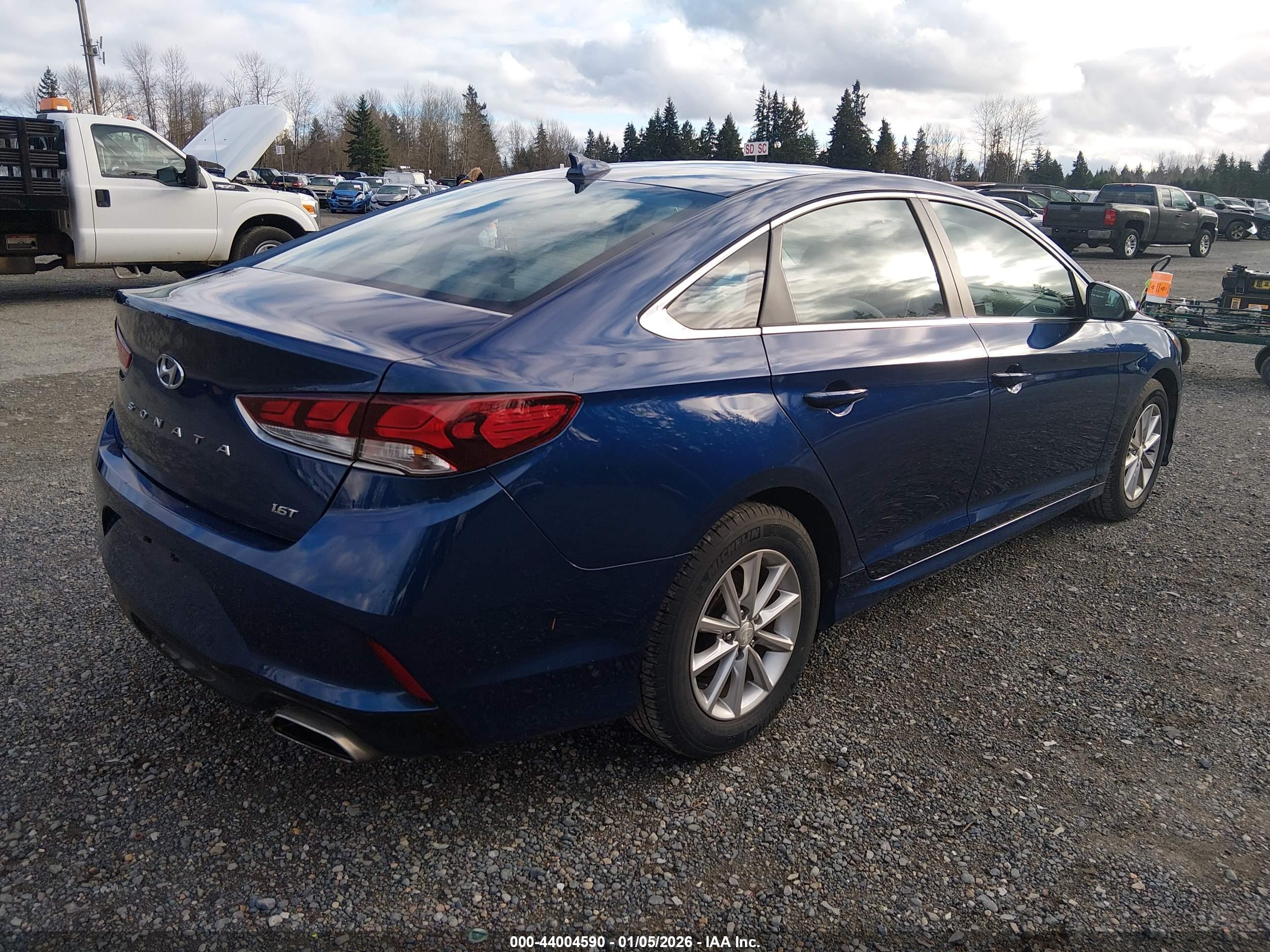 HYUNDAI SONATA image 4