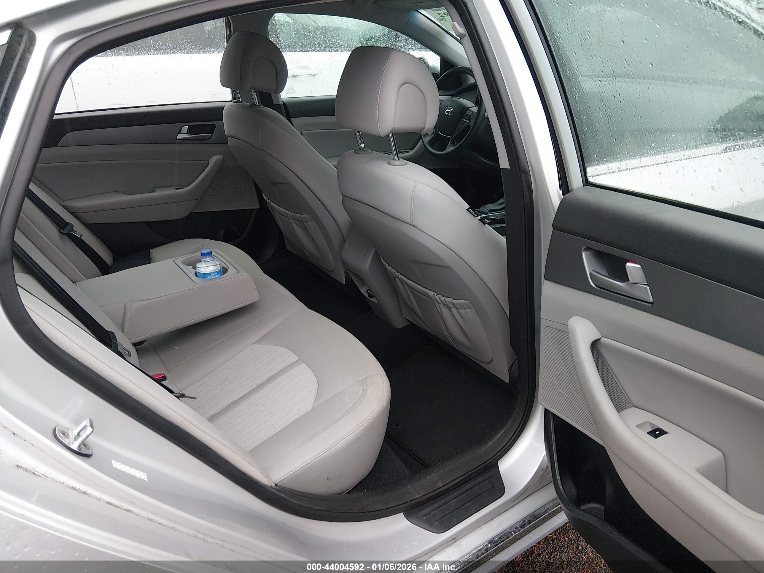 HYUNDAI SONATA image 8