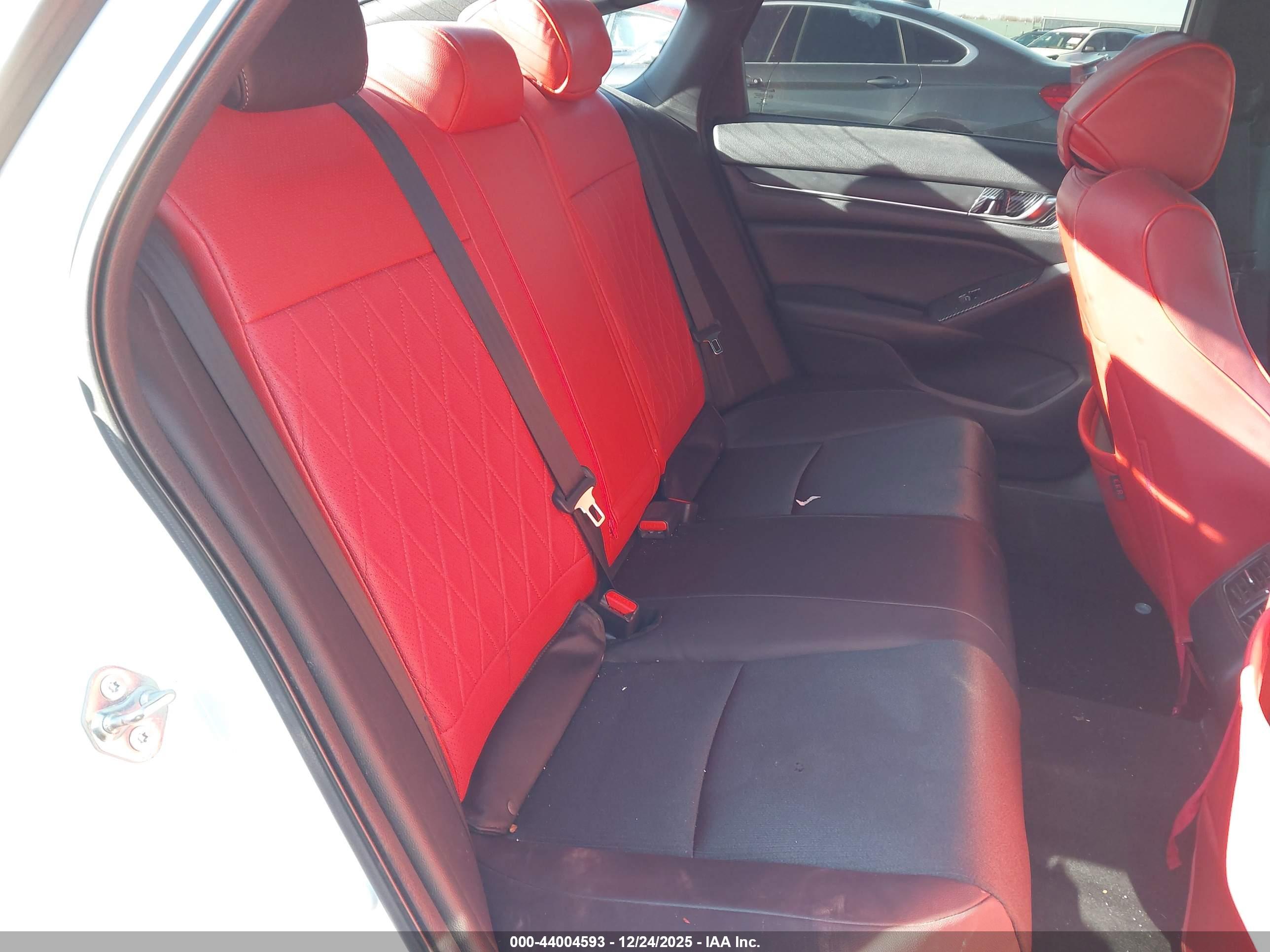 HONDA ACCORD image 8