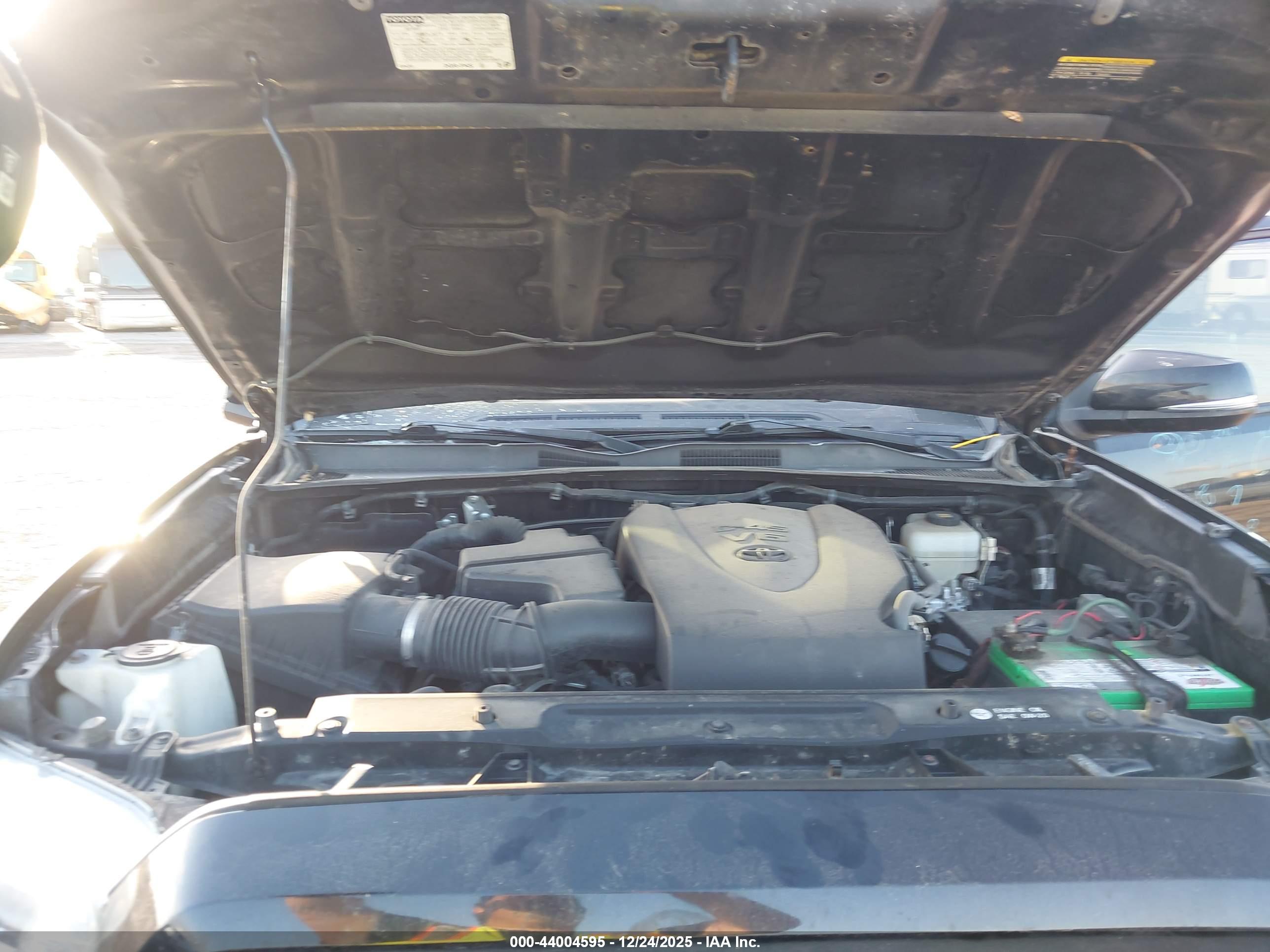 TOYOTA TACOMA image 10