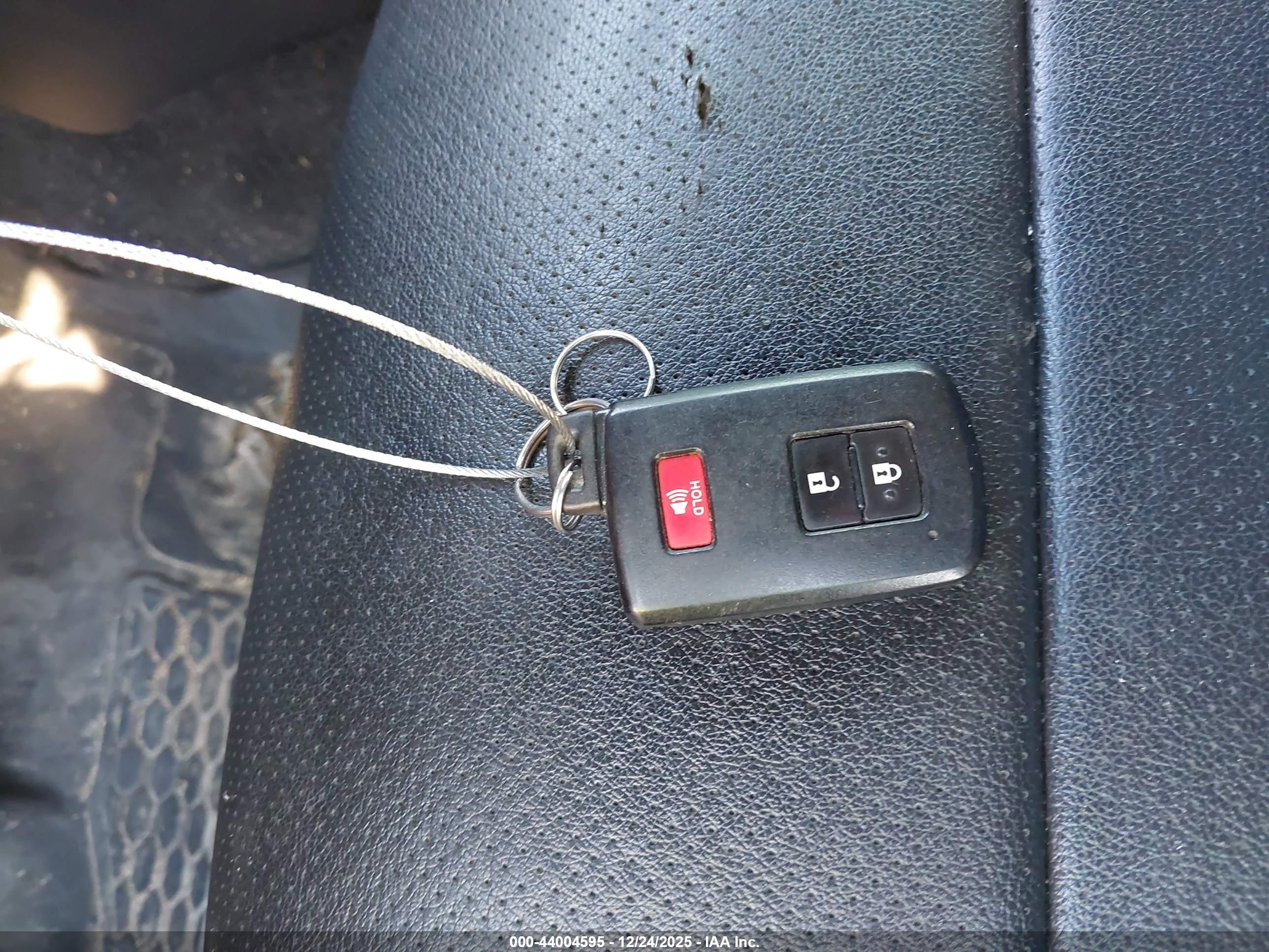 TOYOTA TACOMA image 11