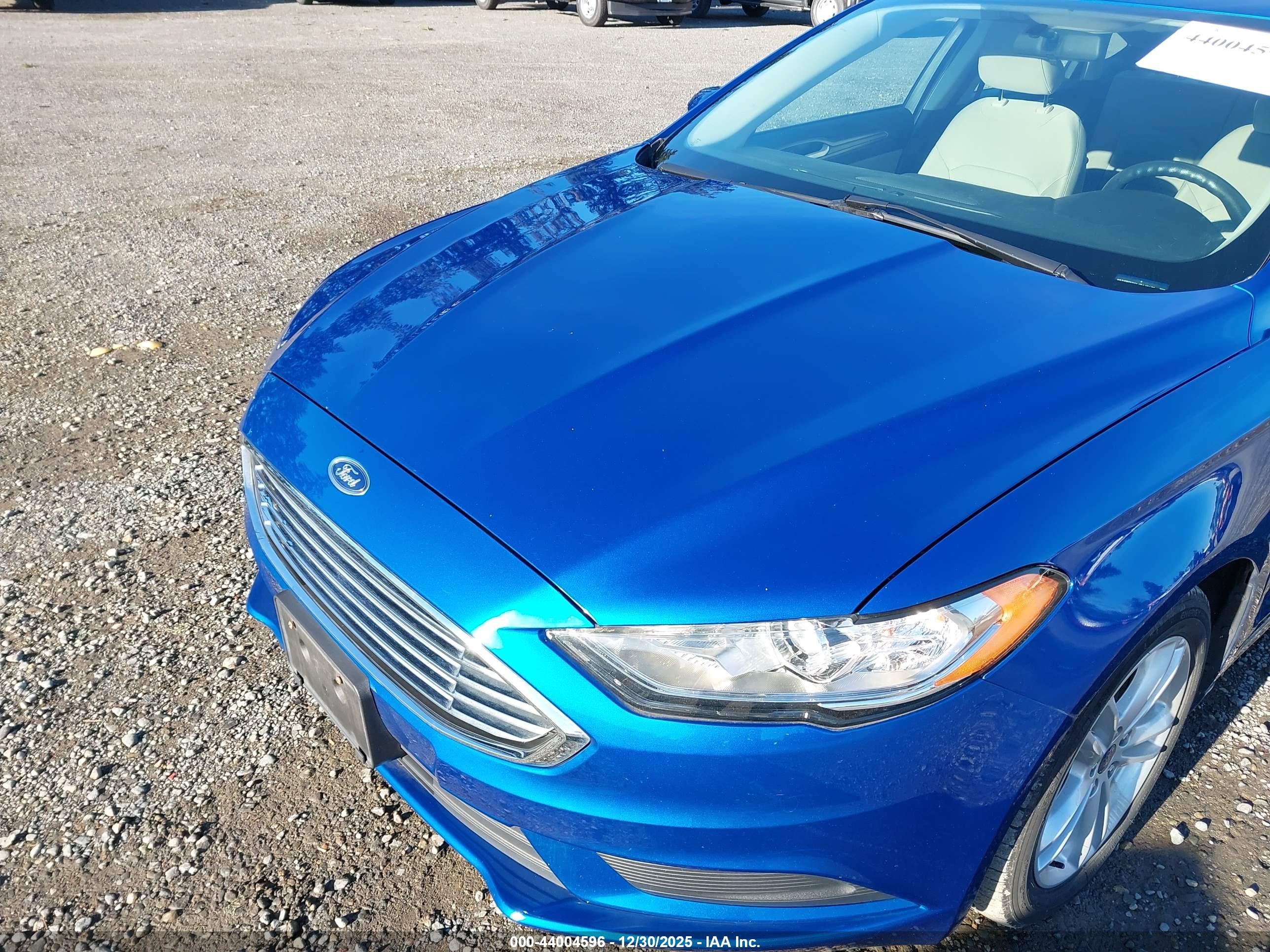 FORD FUSION image 6