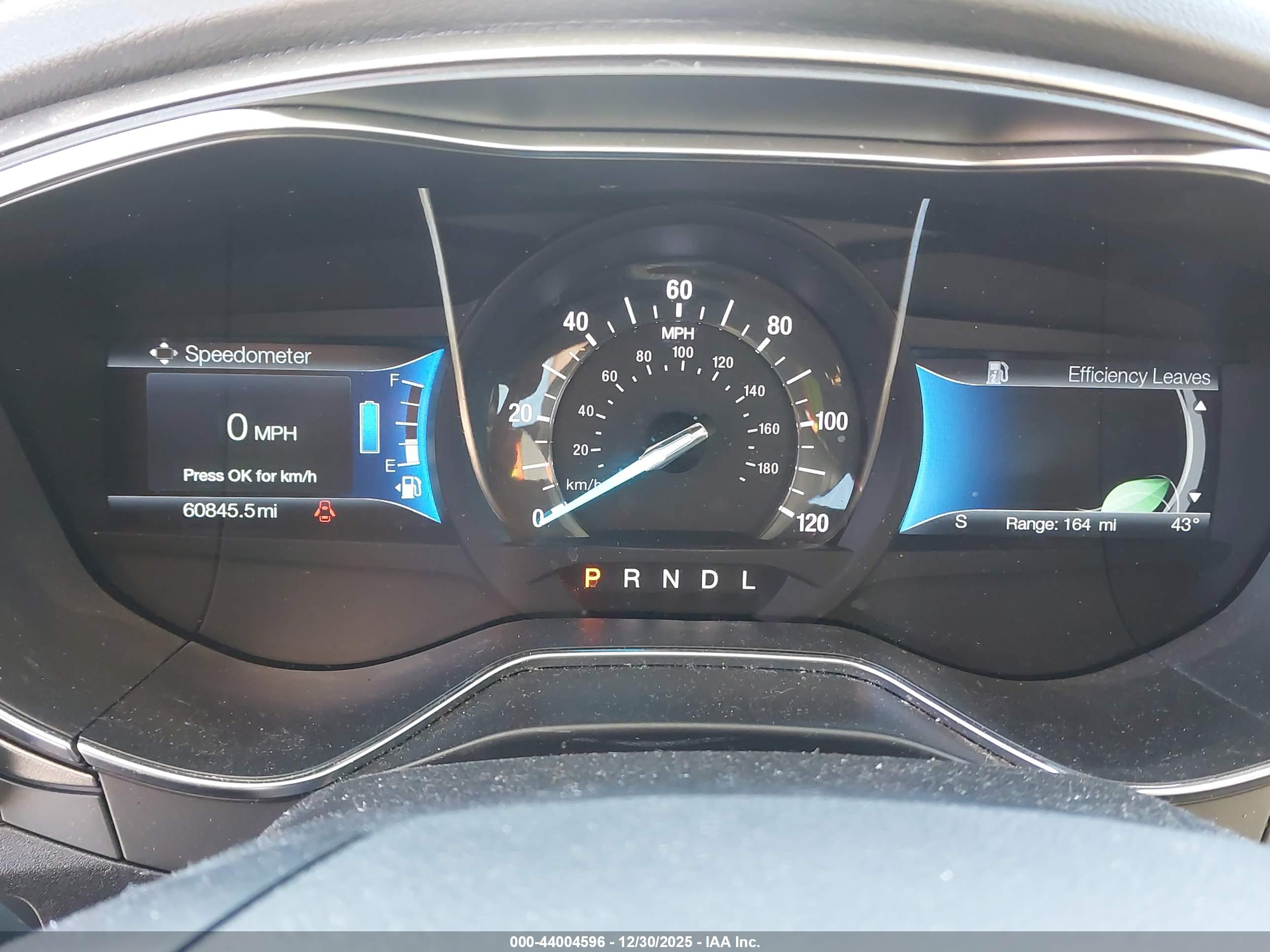 FORD FUSION image 7