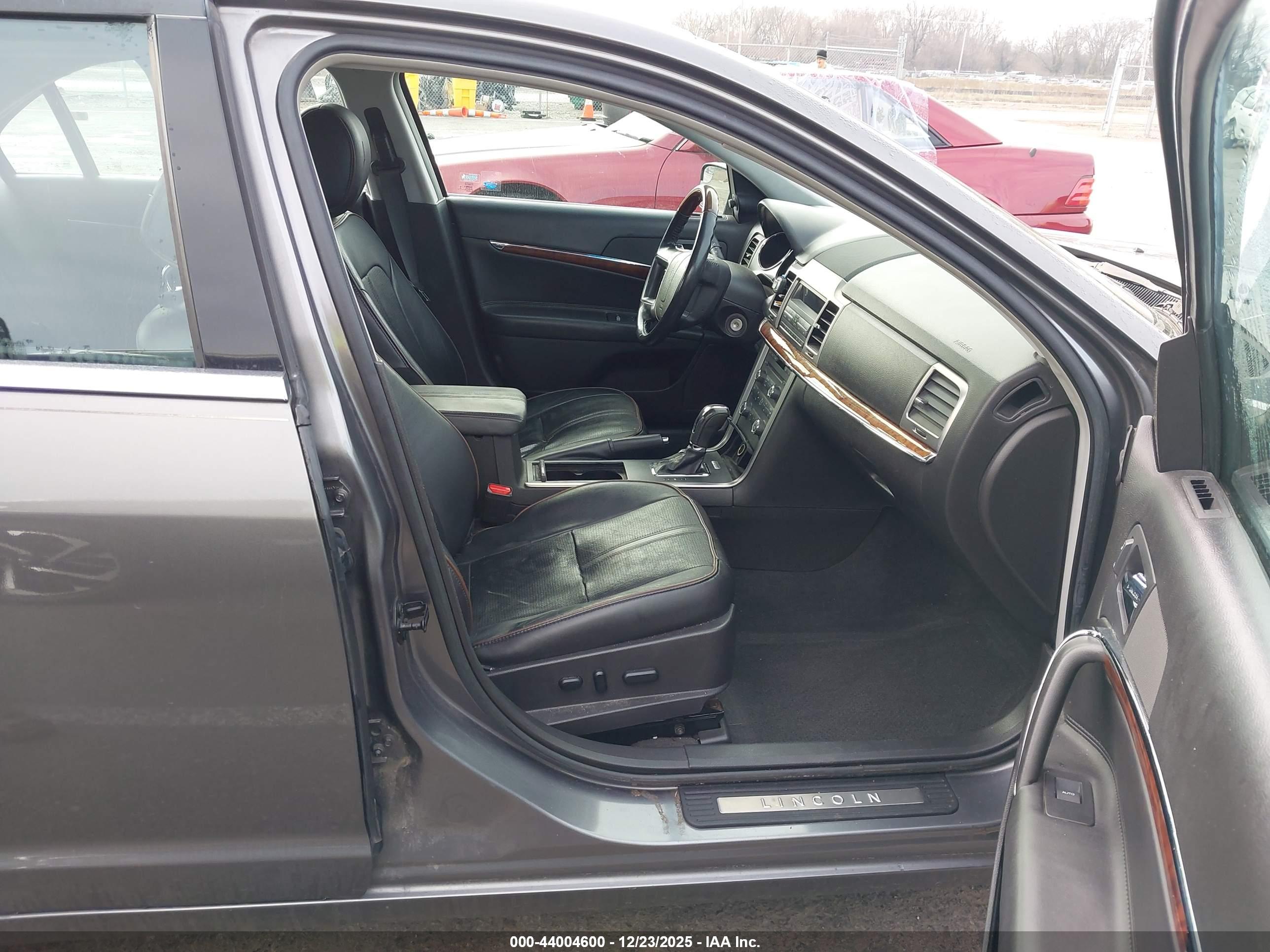 LINCOLN MKZ image 5