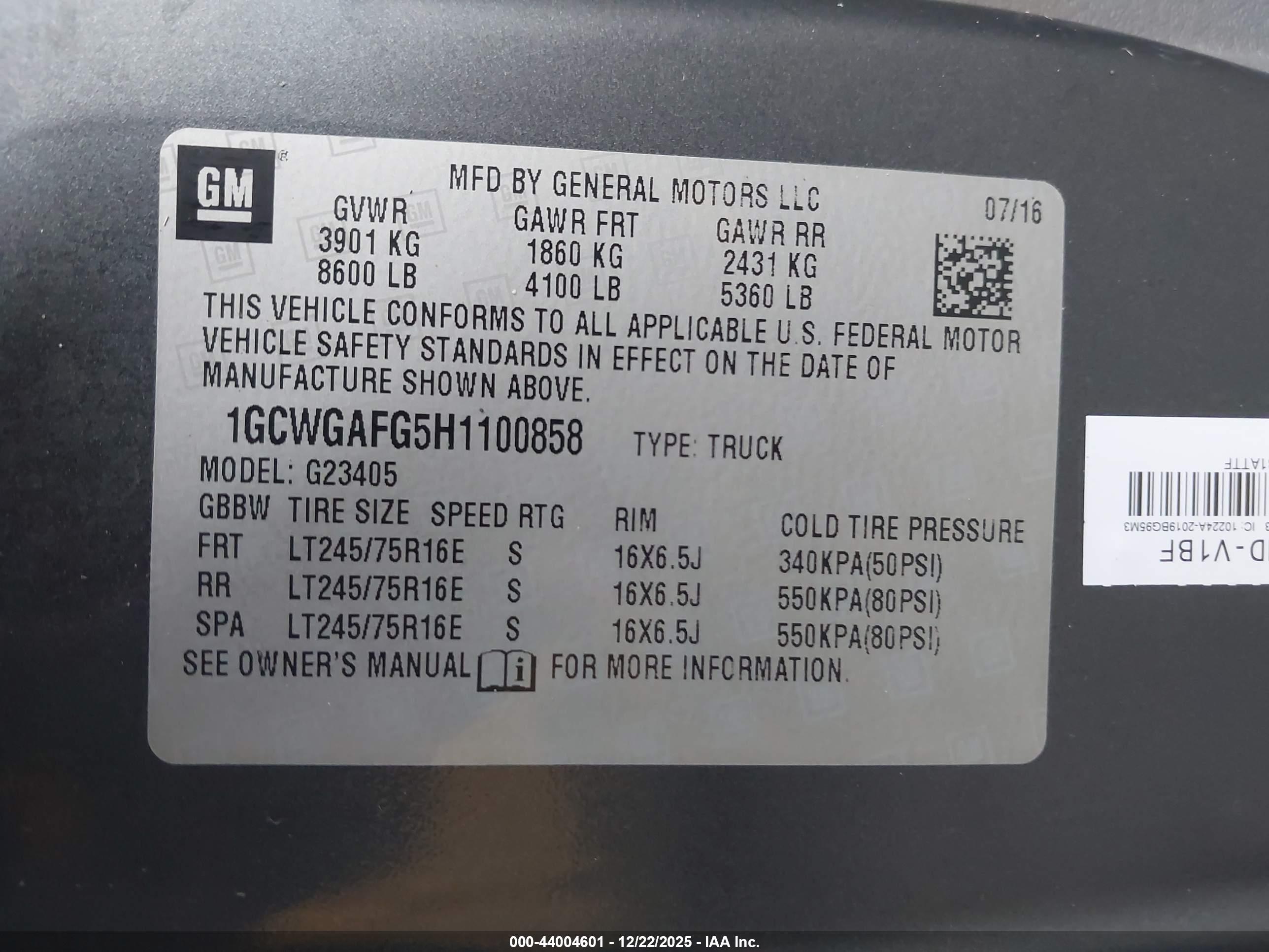 CHEVROLET EXPRESS image 9