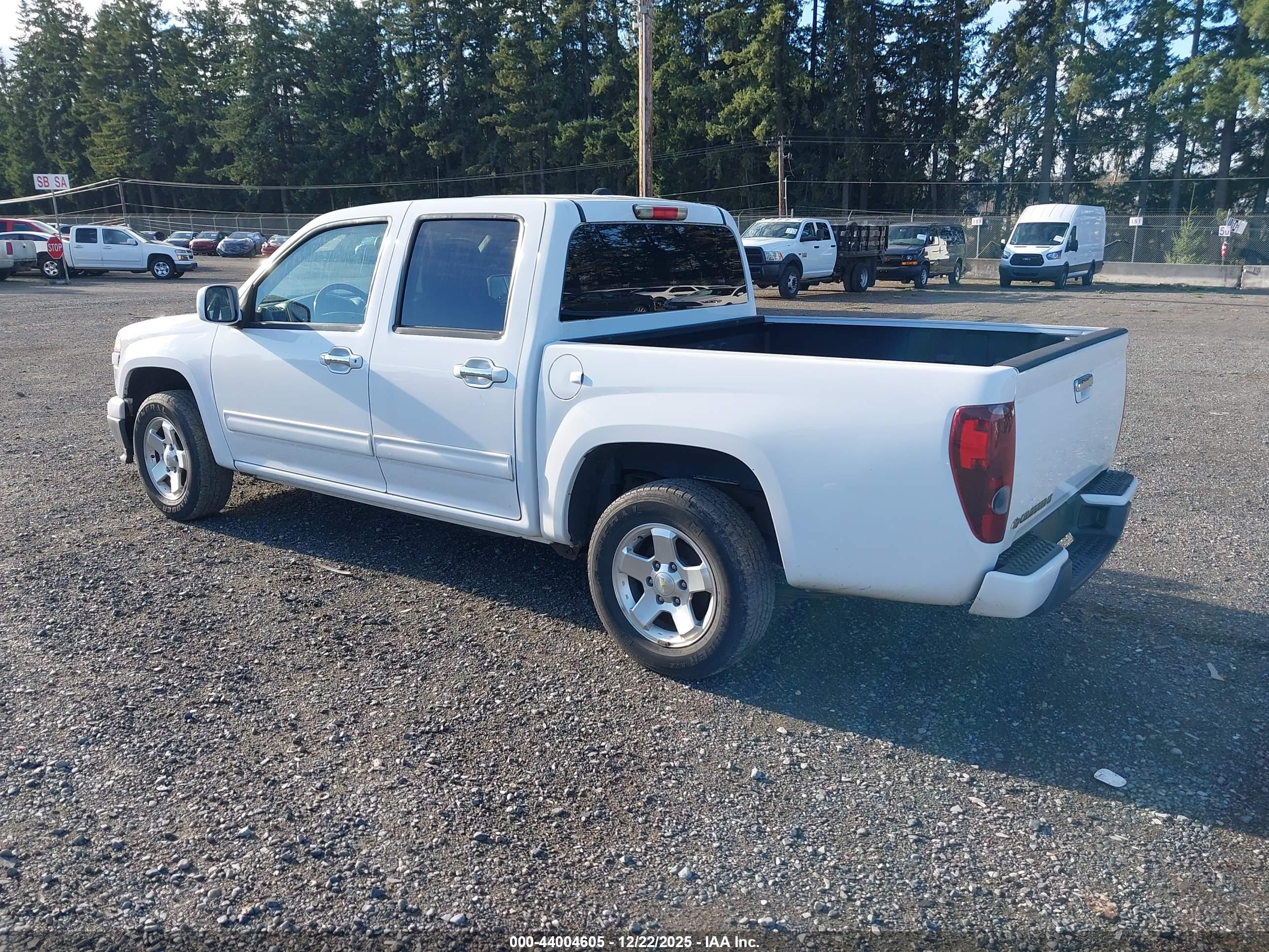 CHEVROLET COLORADO image 3