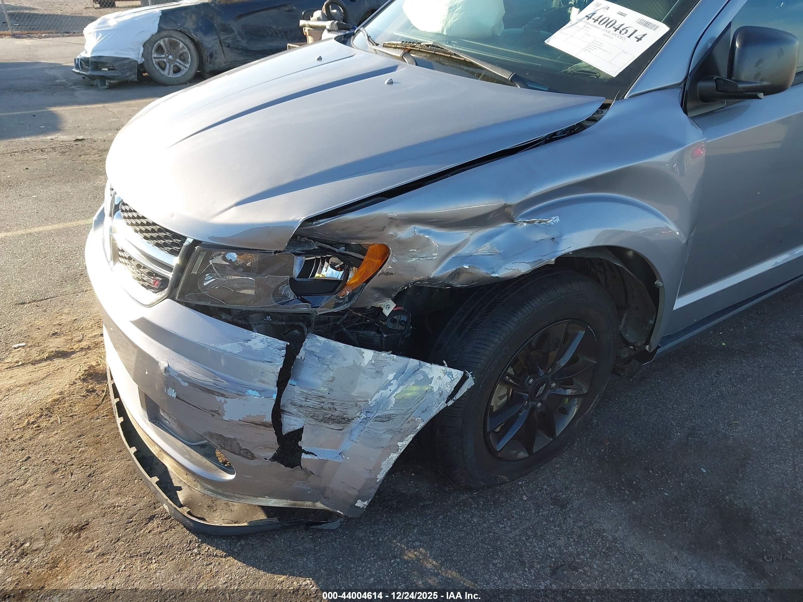 DODGE JOURNEY image 6