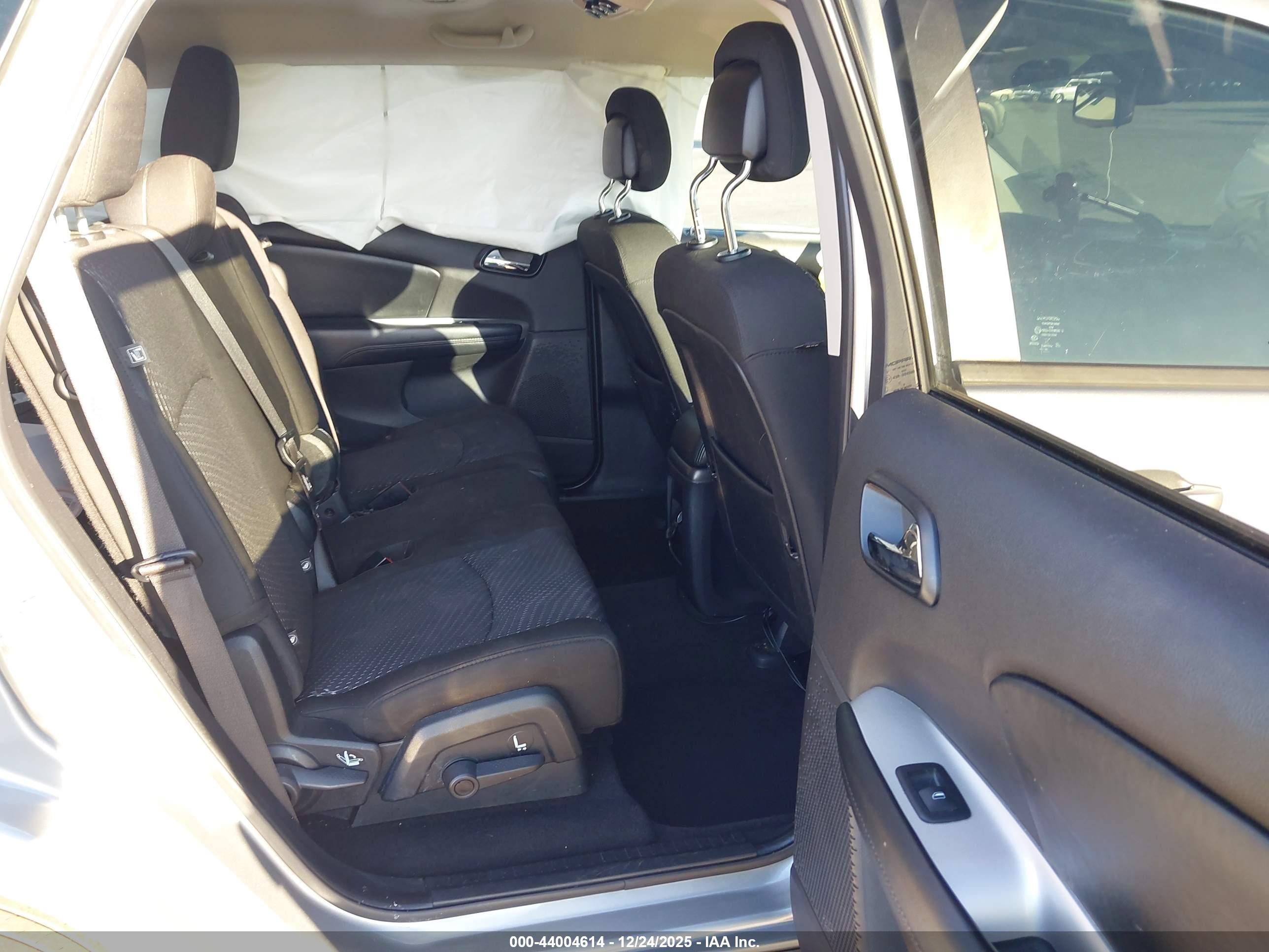 DODGE JOURNEY image 8