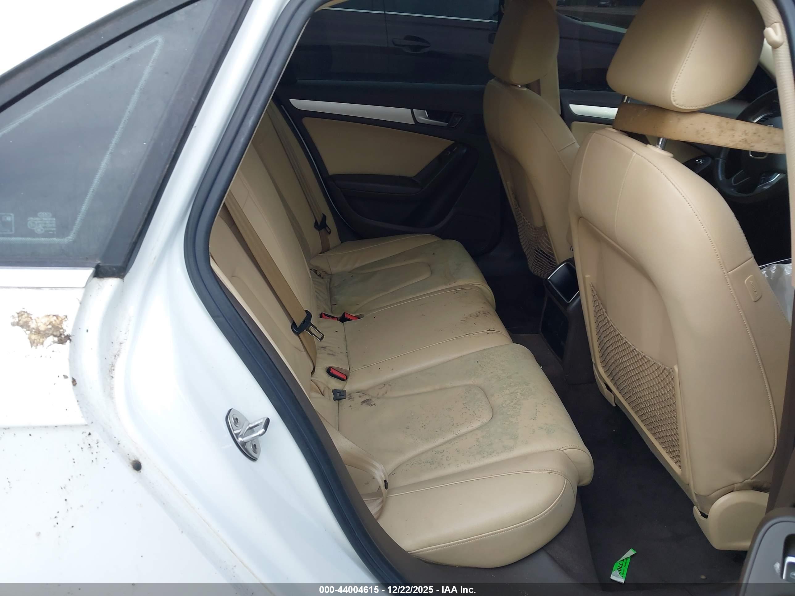AUDI A4 image 8