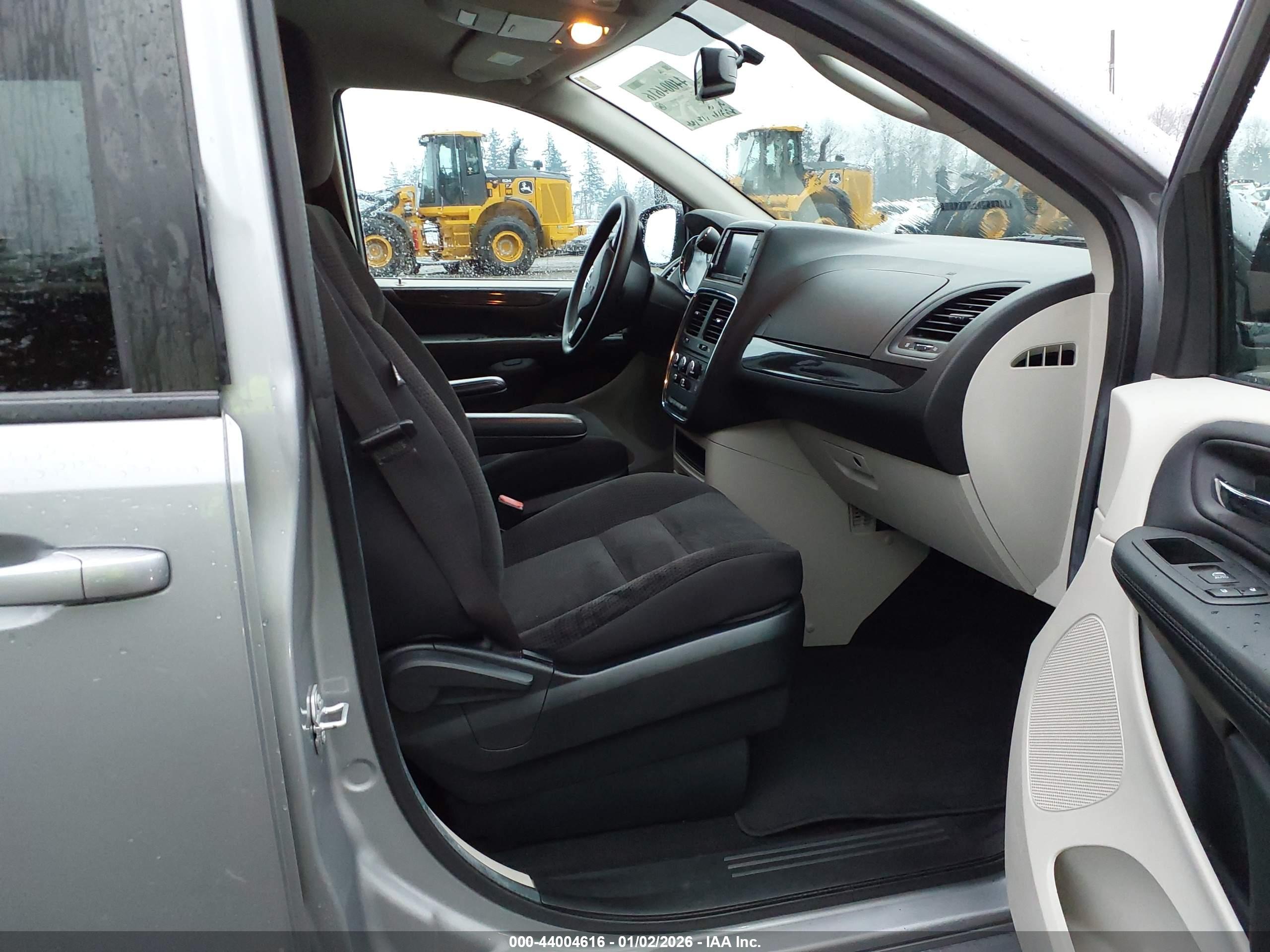 DODGE GRAND image 5