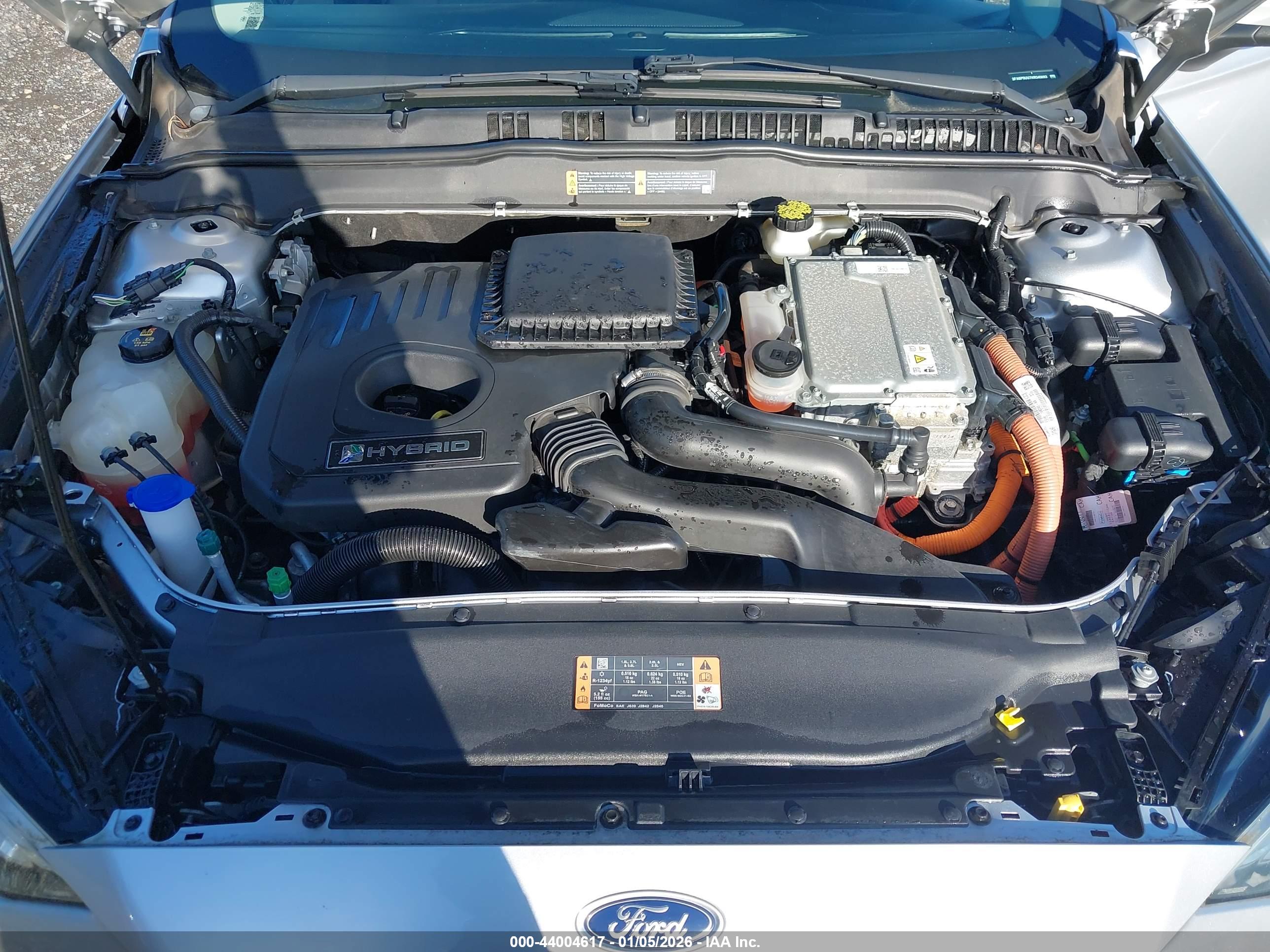 FORD FUSION image 10