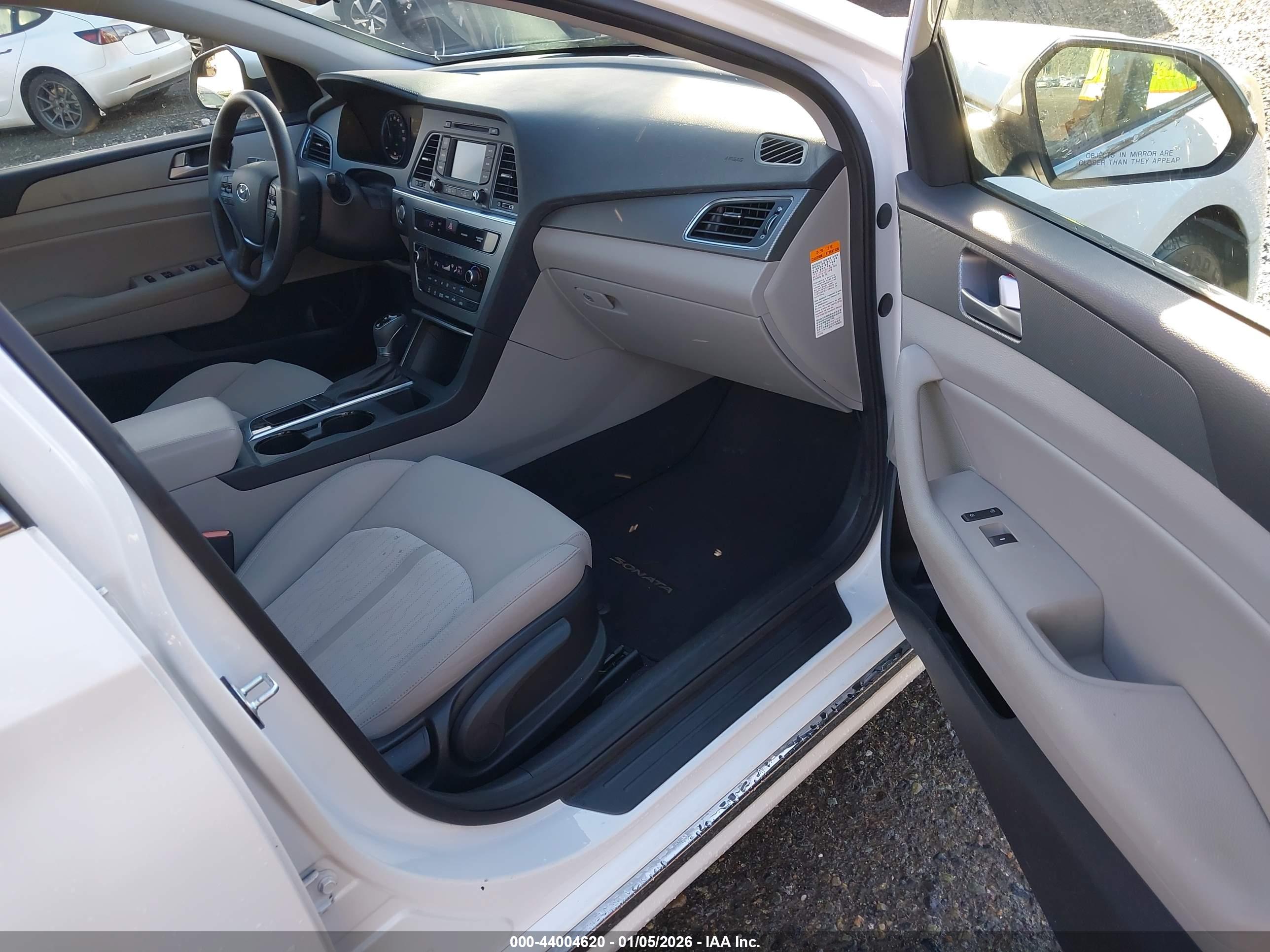 HYUNDAI SONATA image 5
