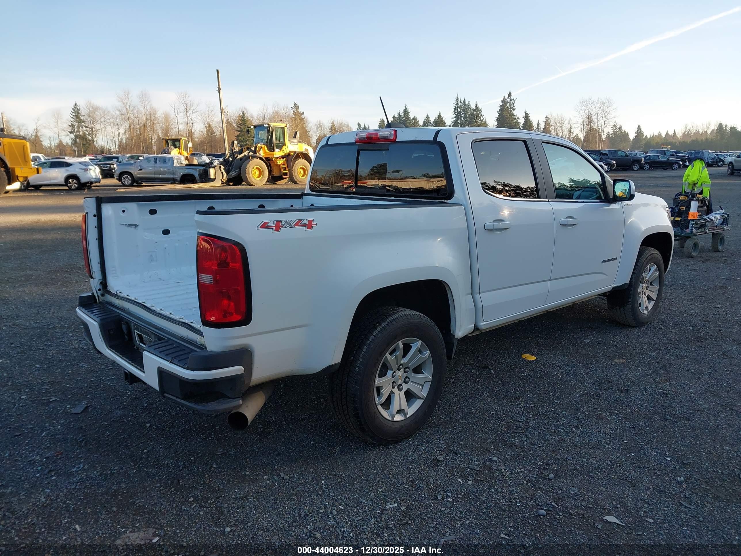 CHEVROLET COLORADO image 4