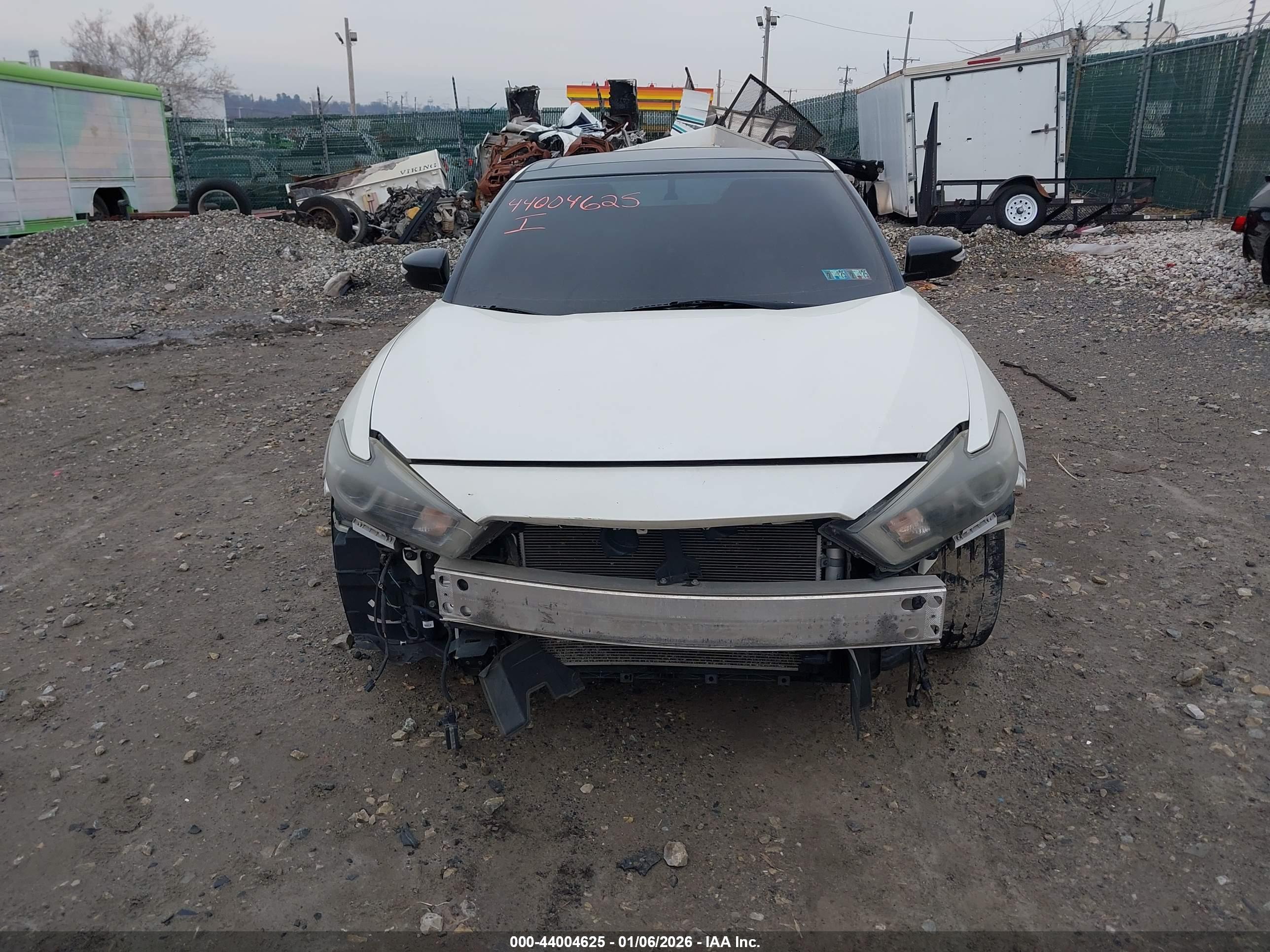 NISSAN MAXIMA image 6