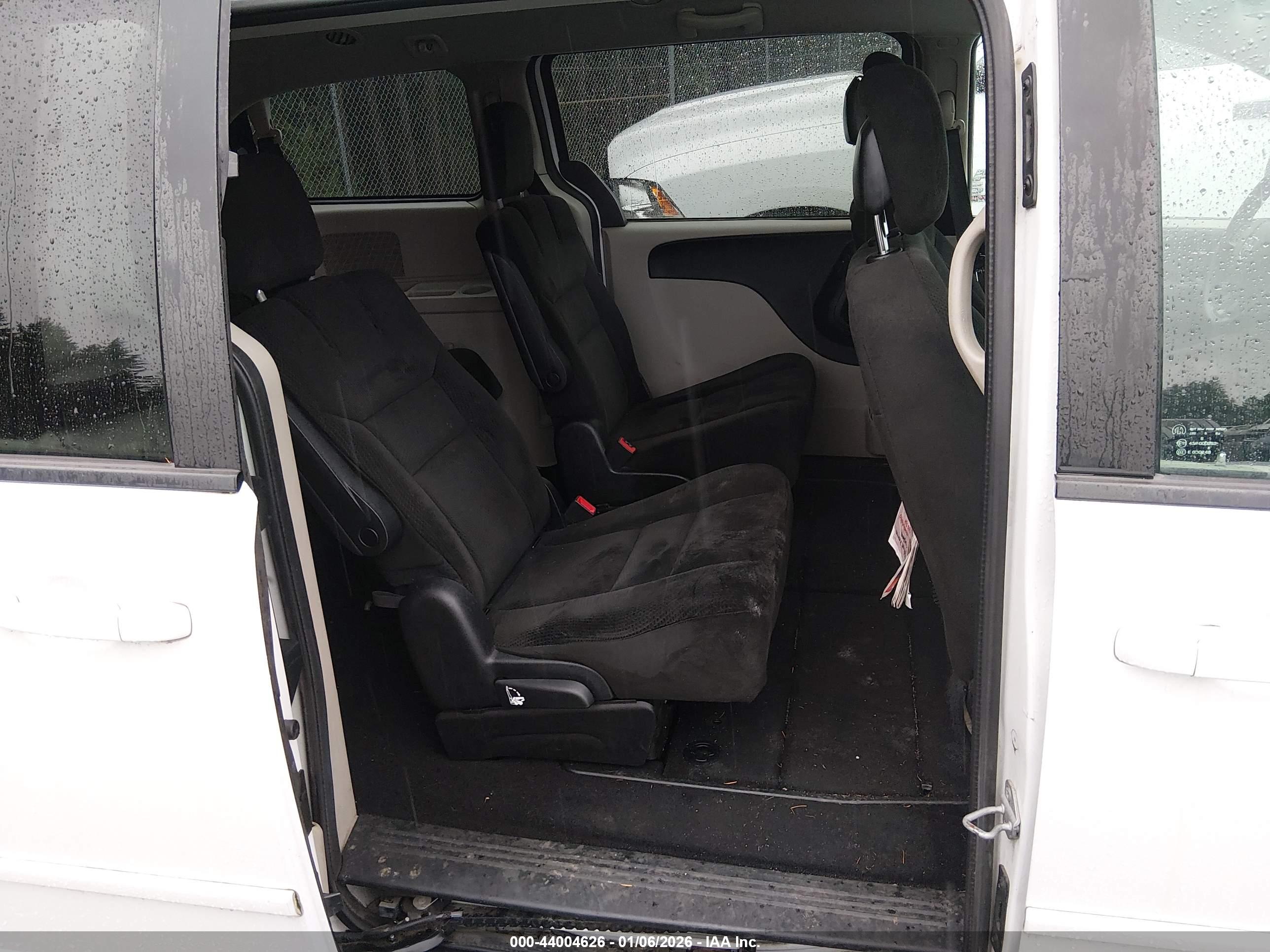 DODGE GRAND image 8