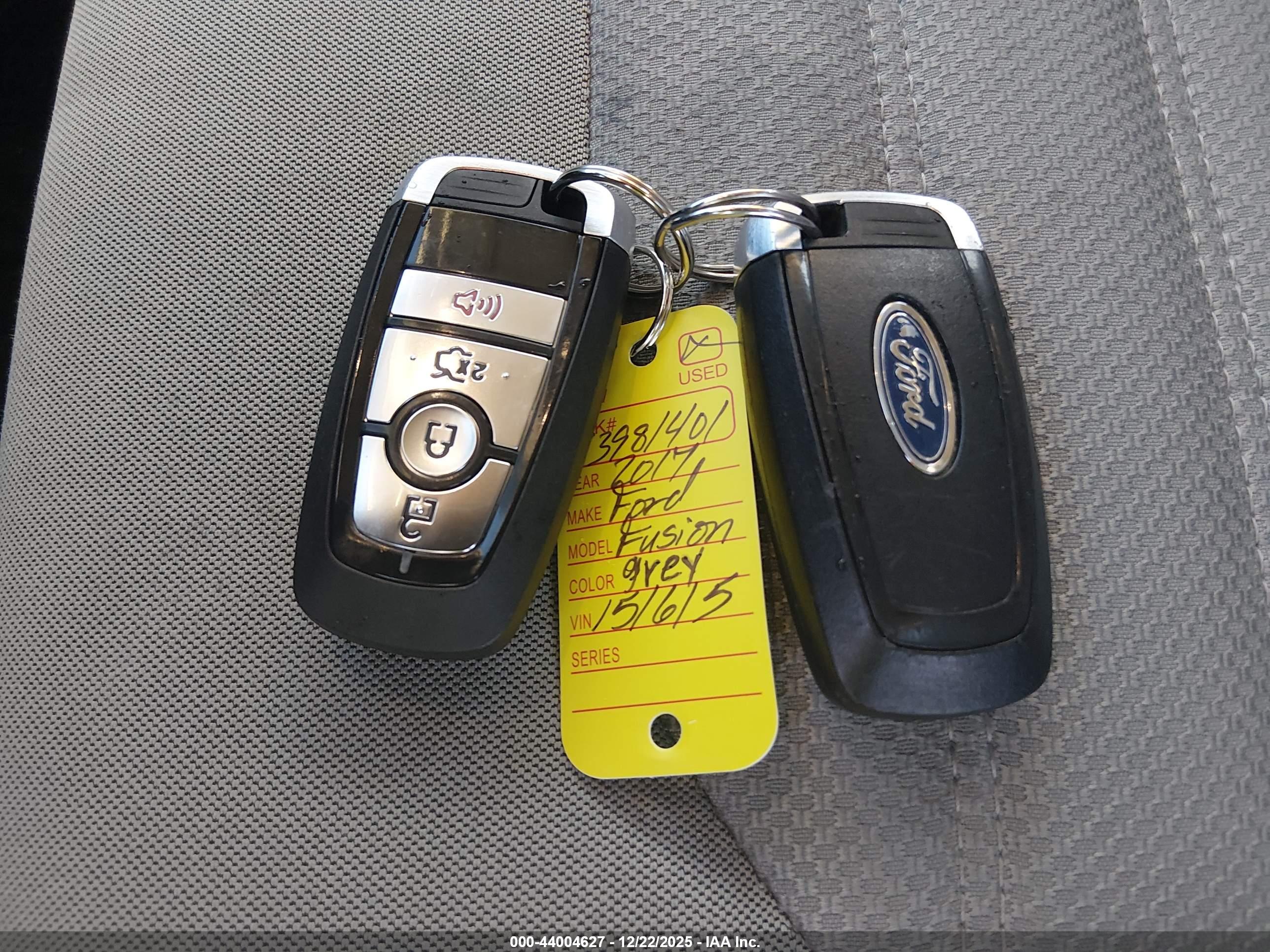 FORD FUSION image 11