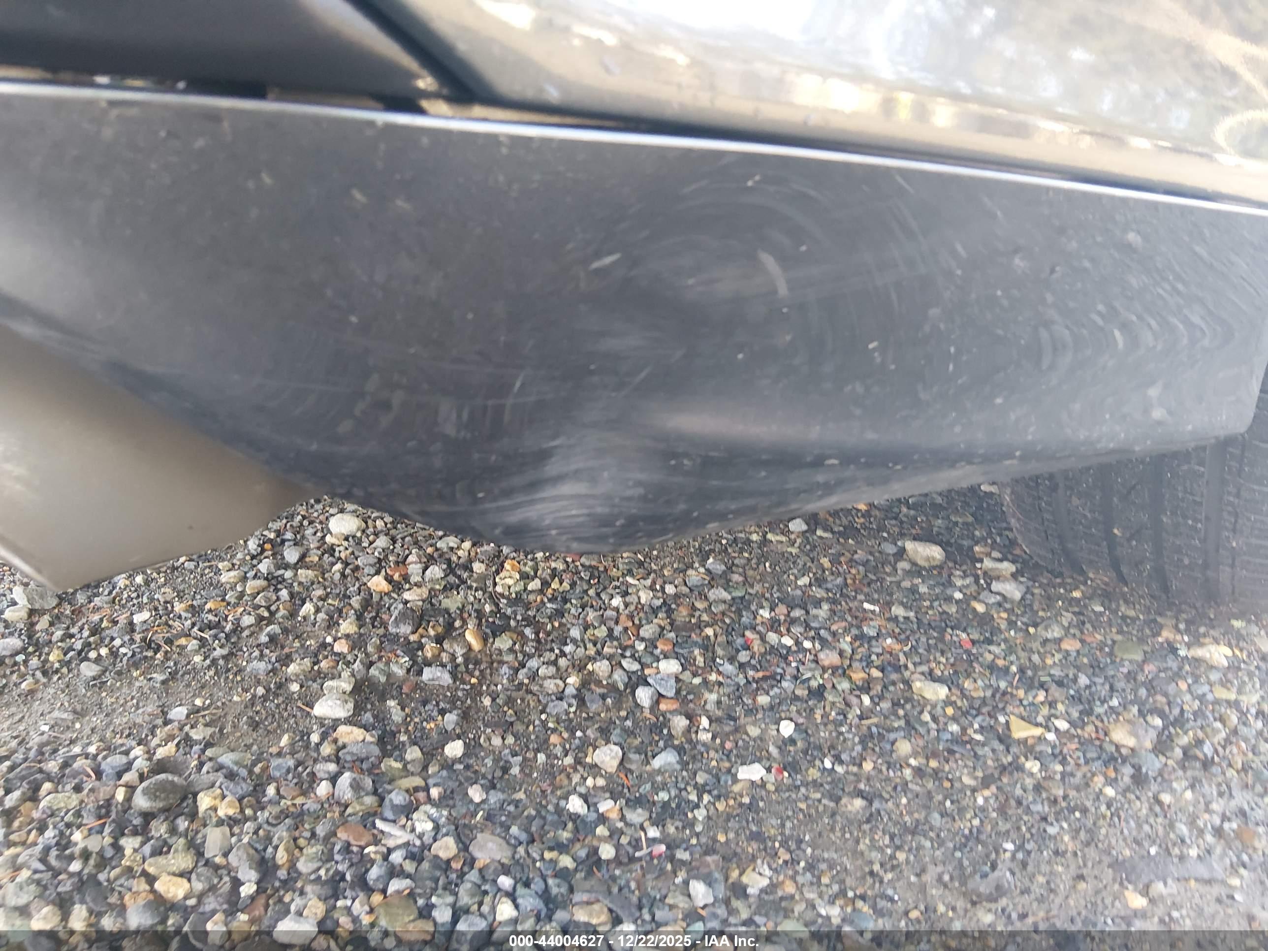 FORD FUSION image 6