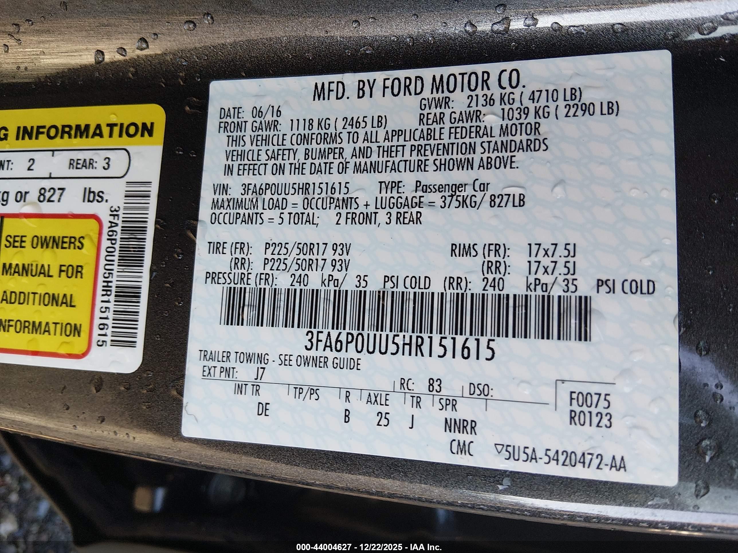 FORD FUSION image 9