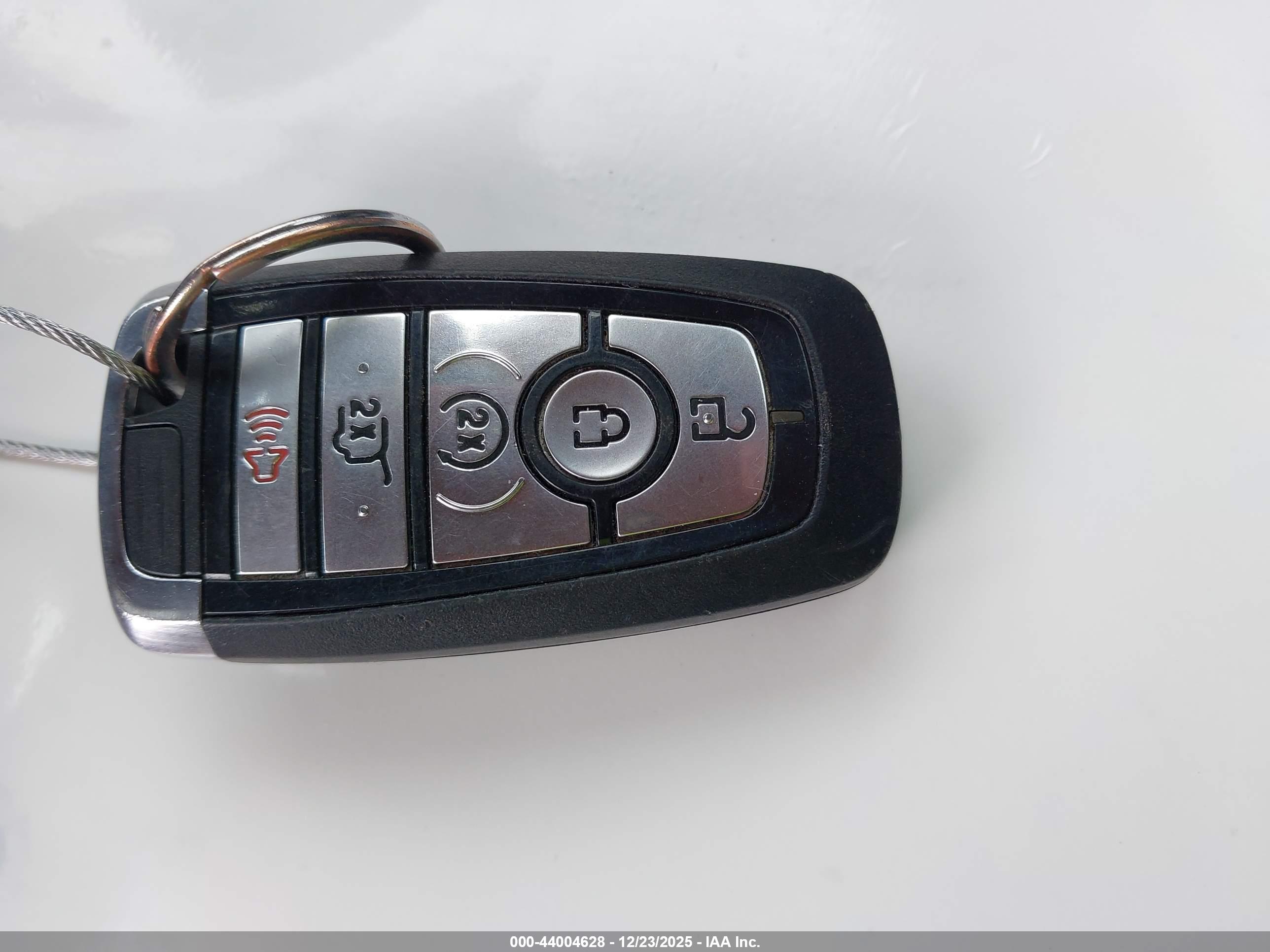 FORD ESCAPE image 11