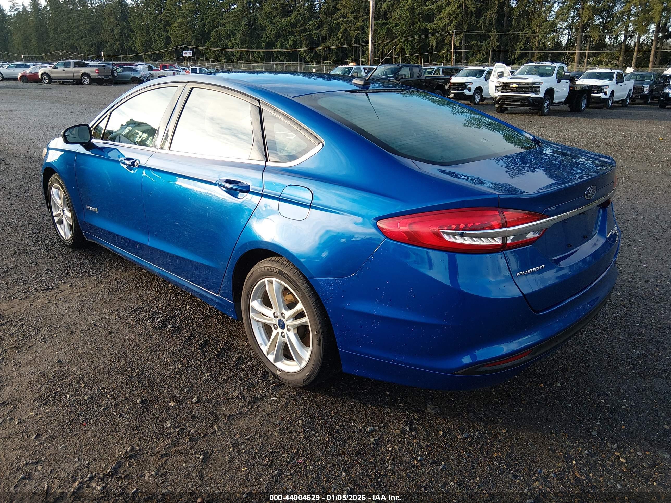 FORD FUSION image 3
