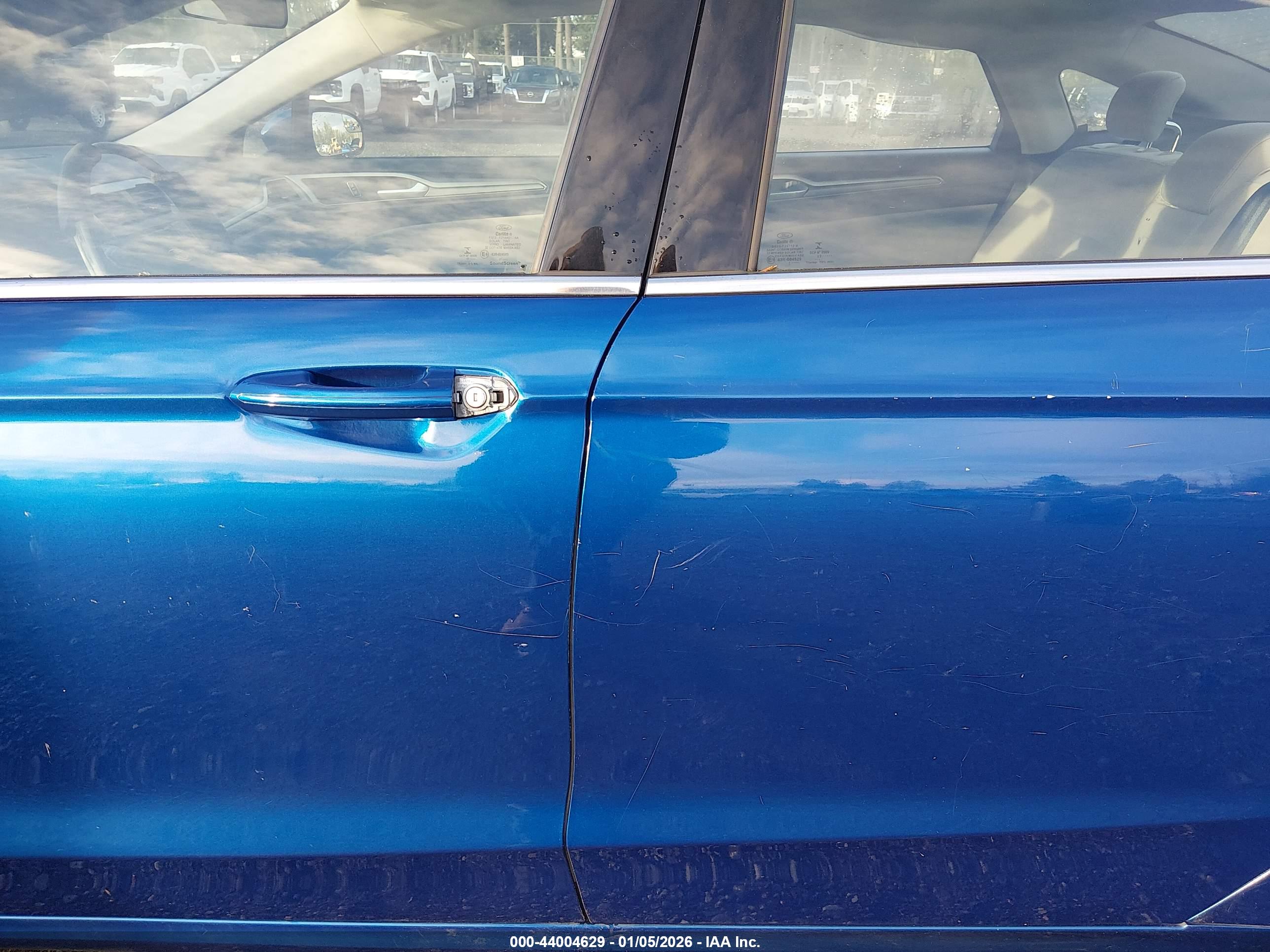 FORD FUSION image 6
