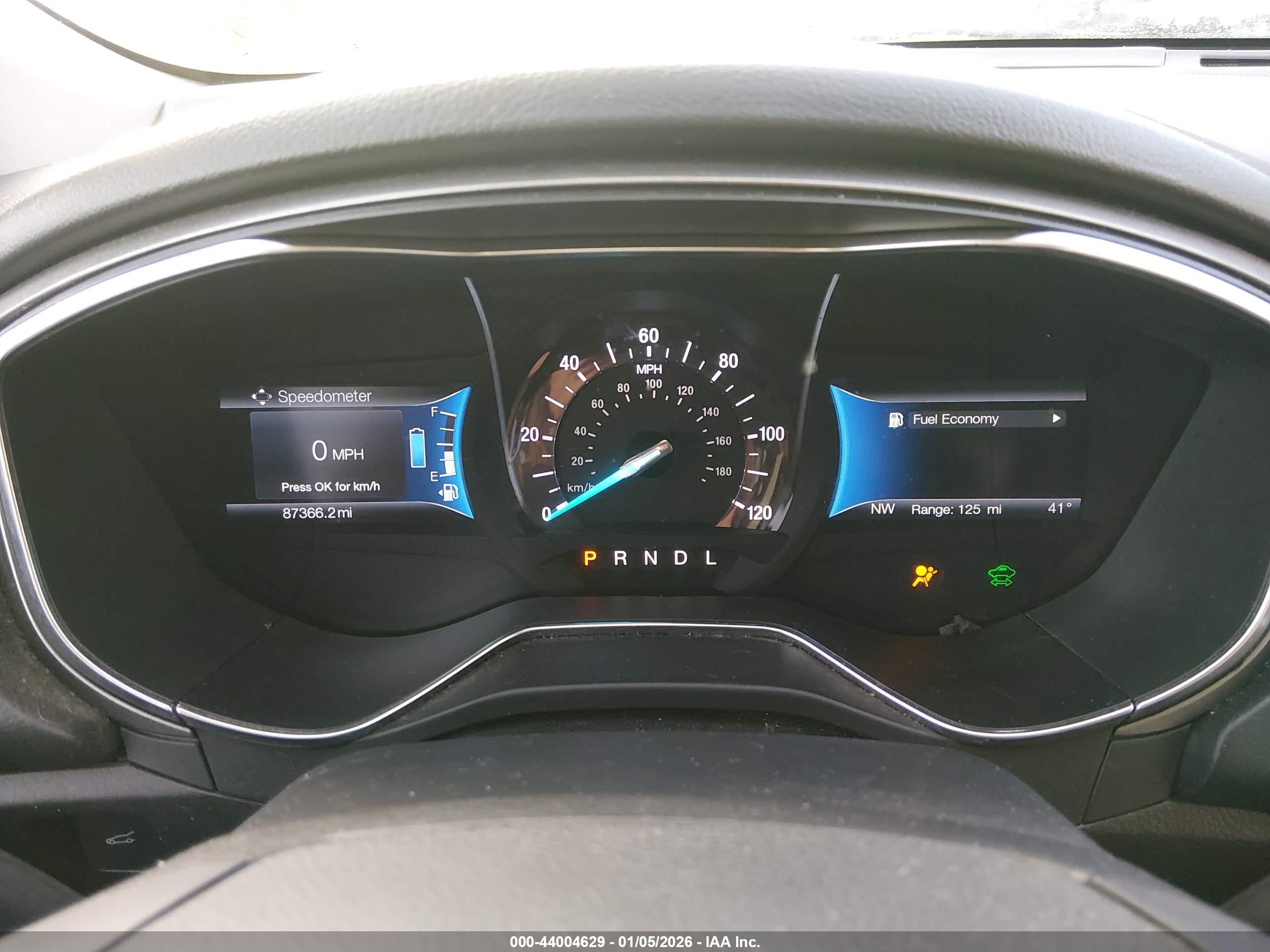 FORD FUSION image 7