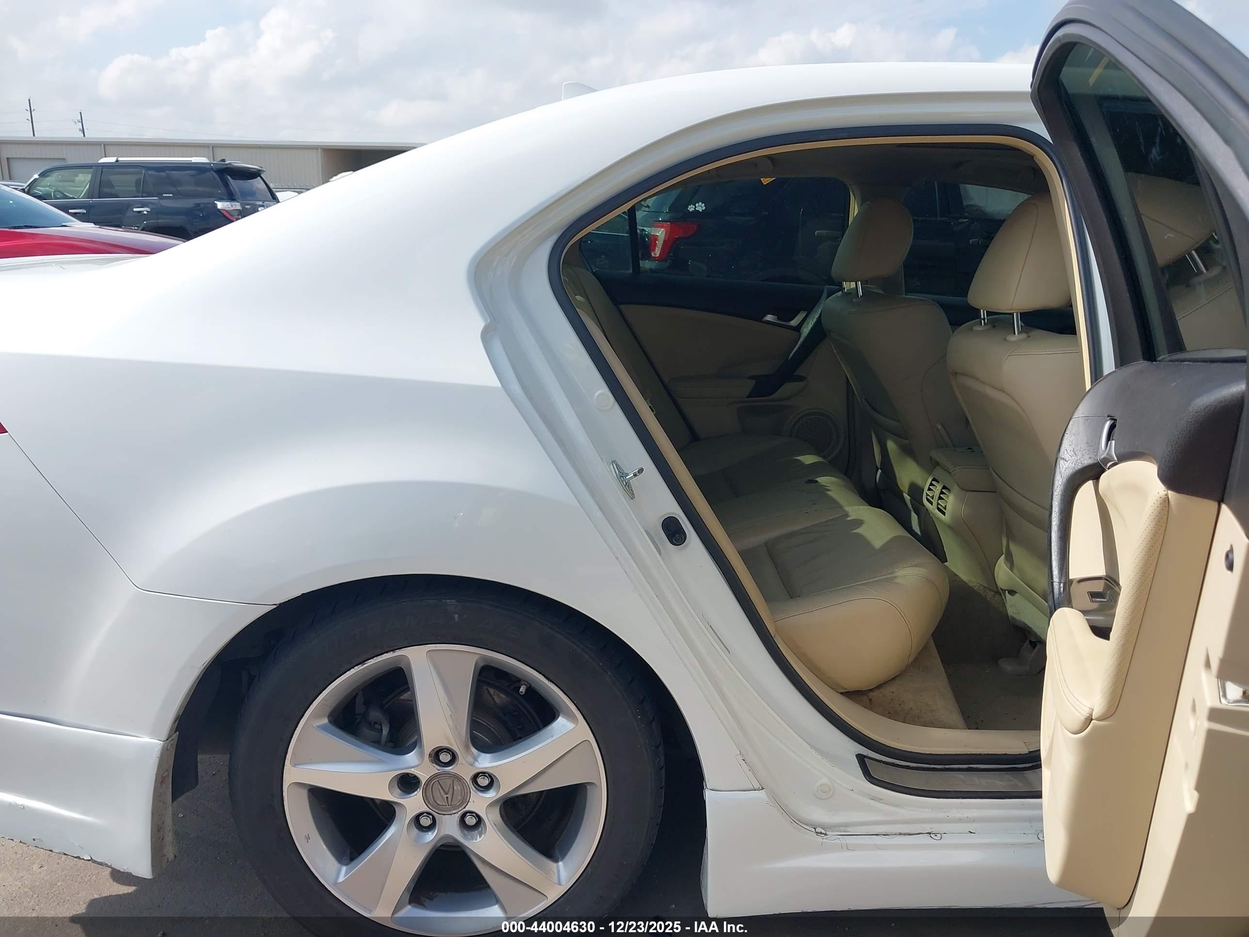 ACURA TSX image 8