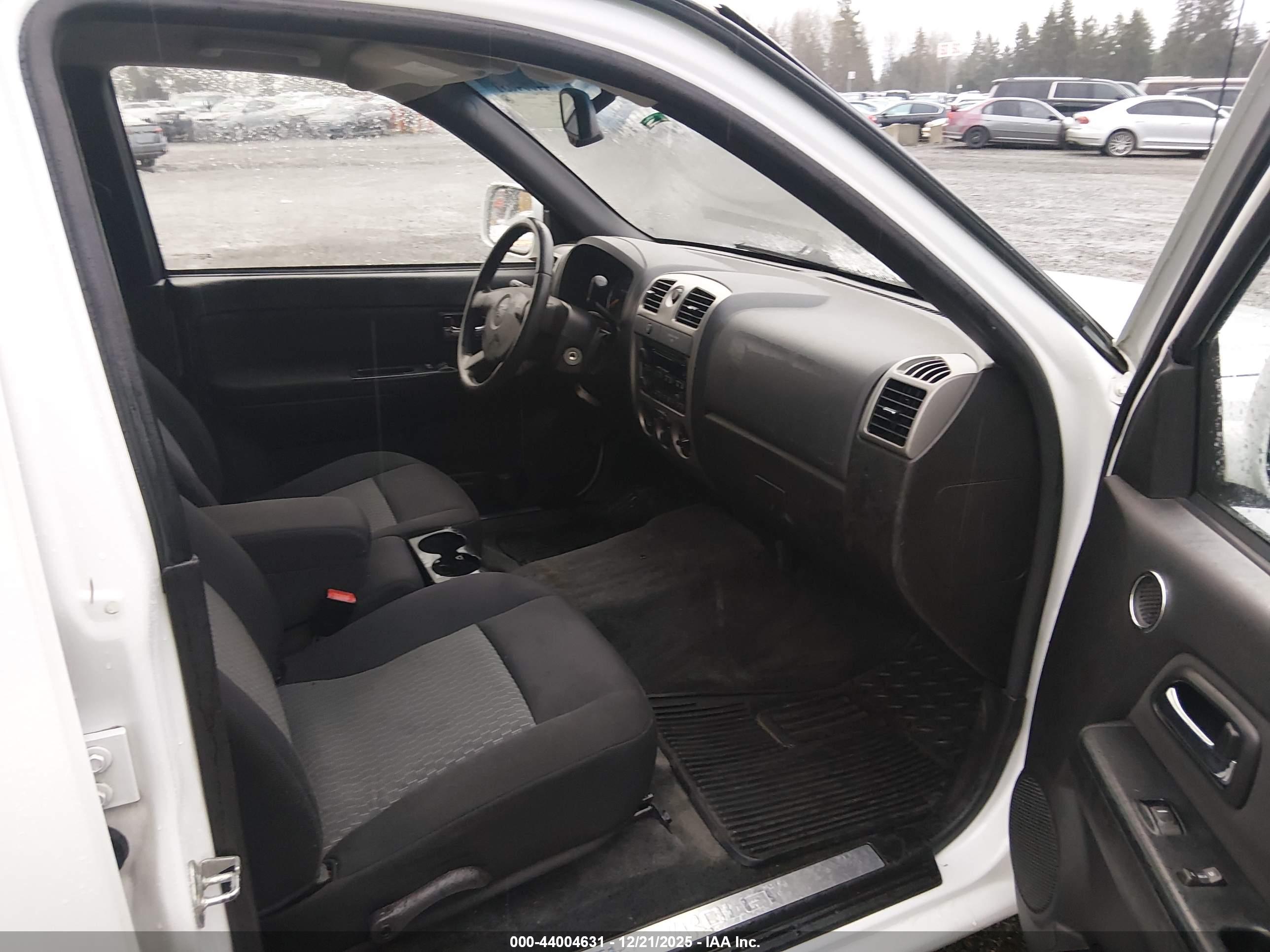 CHEVROLET COLORADO image 5