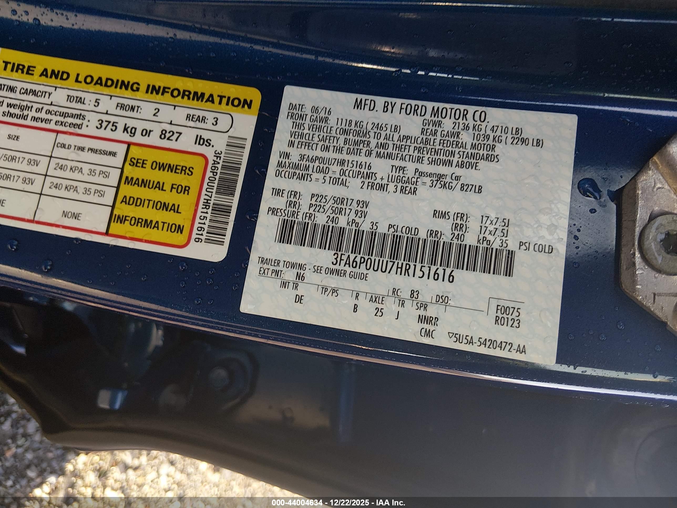 FORD FUSION image 9