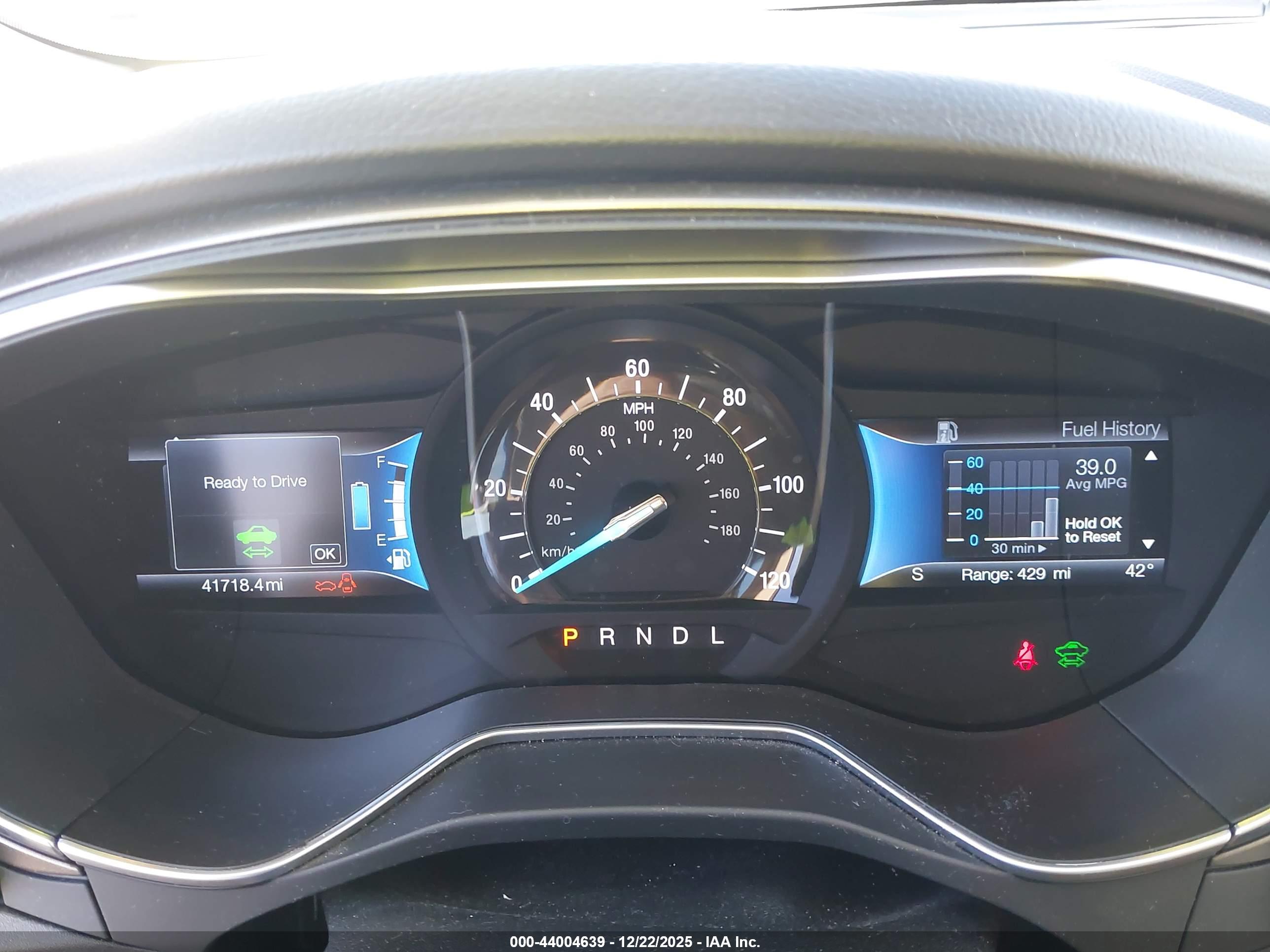 FORD FUSION image 7