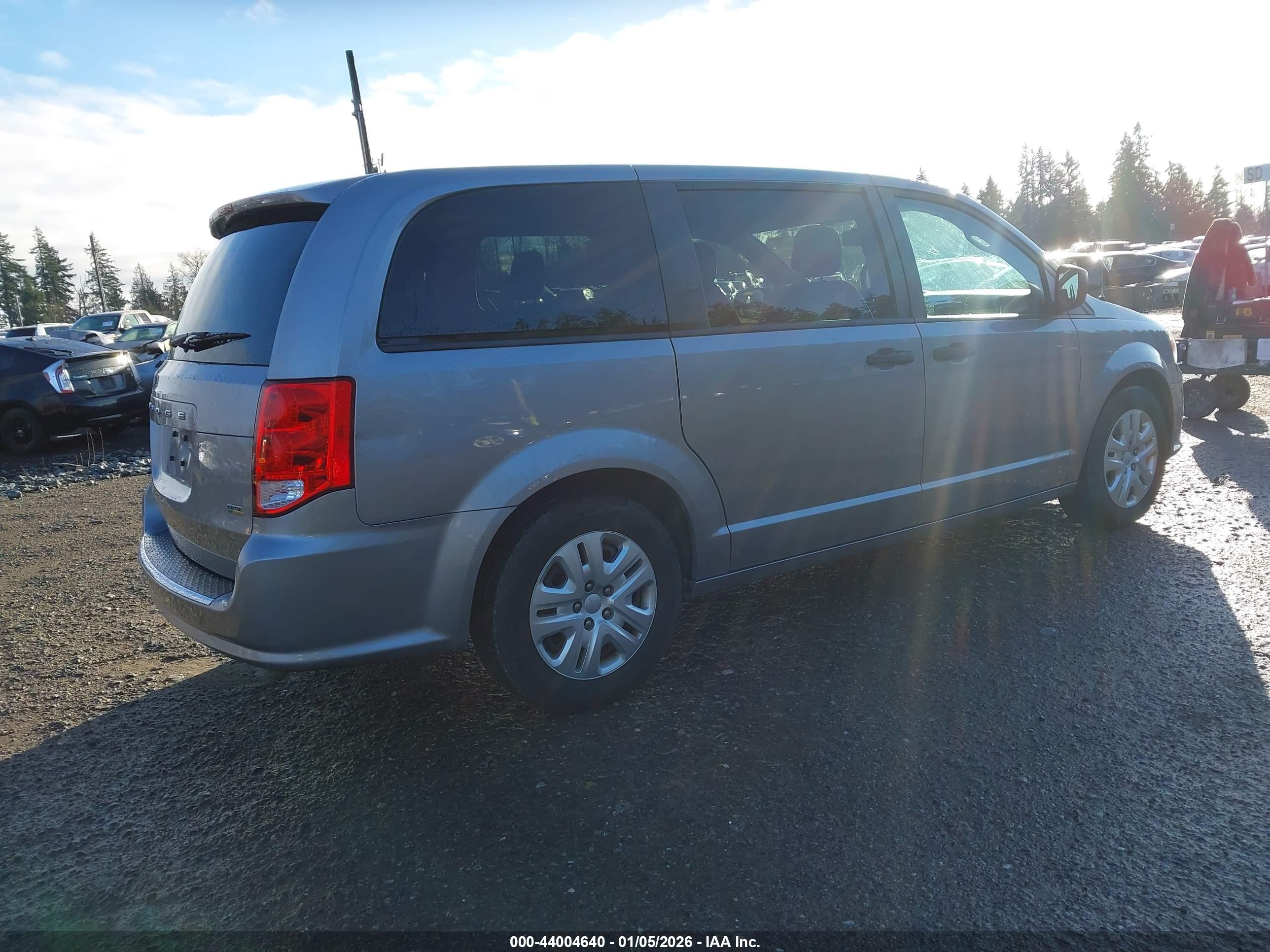 DODGE GRAND image 4