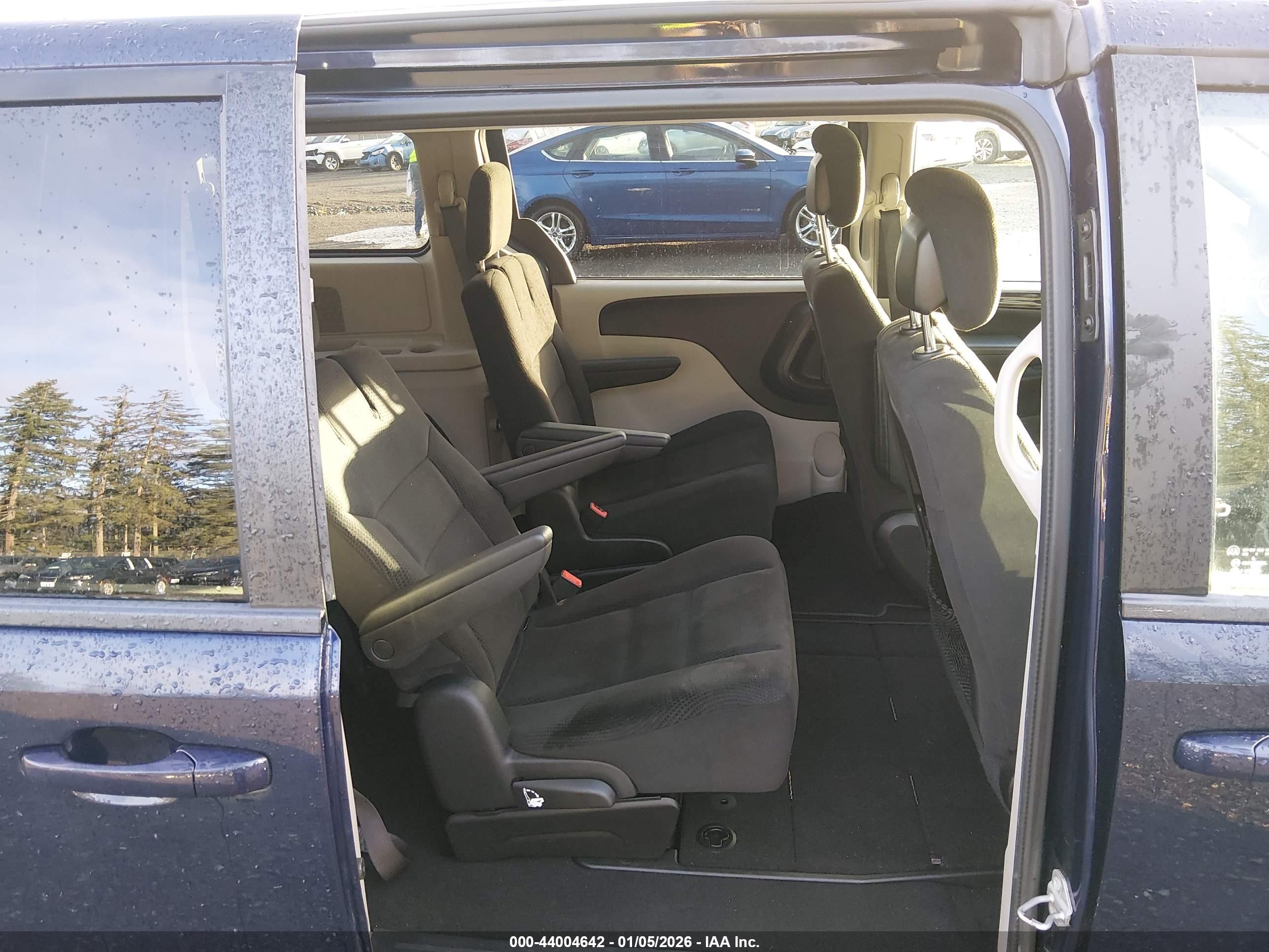 DODGE GRAND image 8