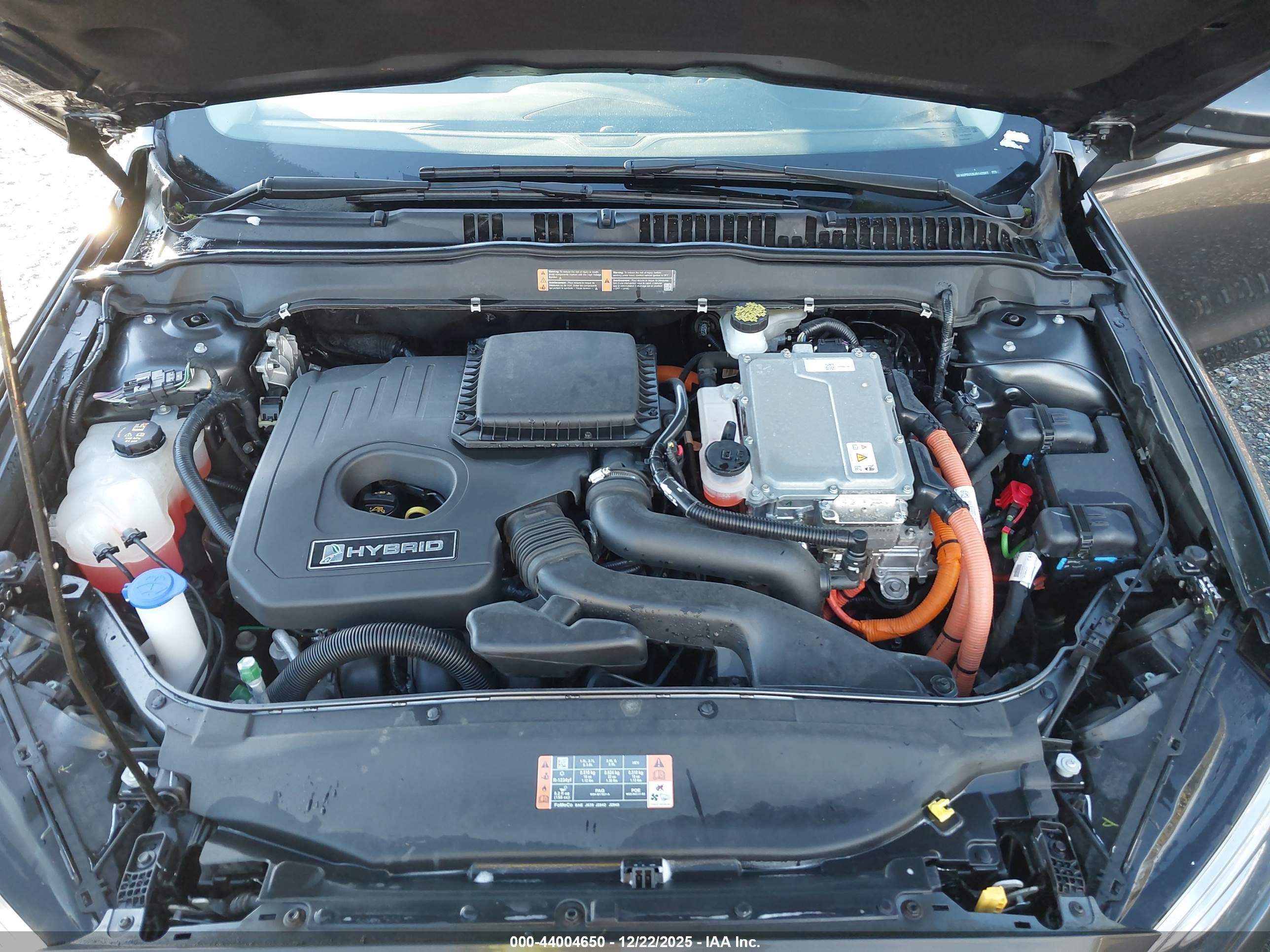 FORD FUSION image 10
