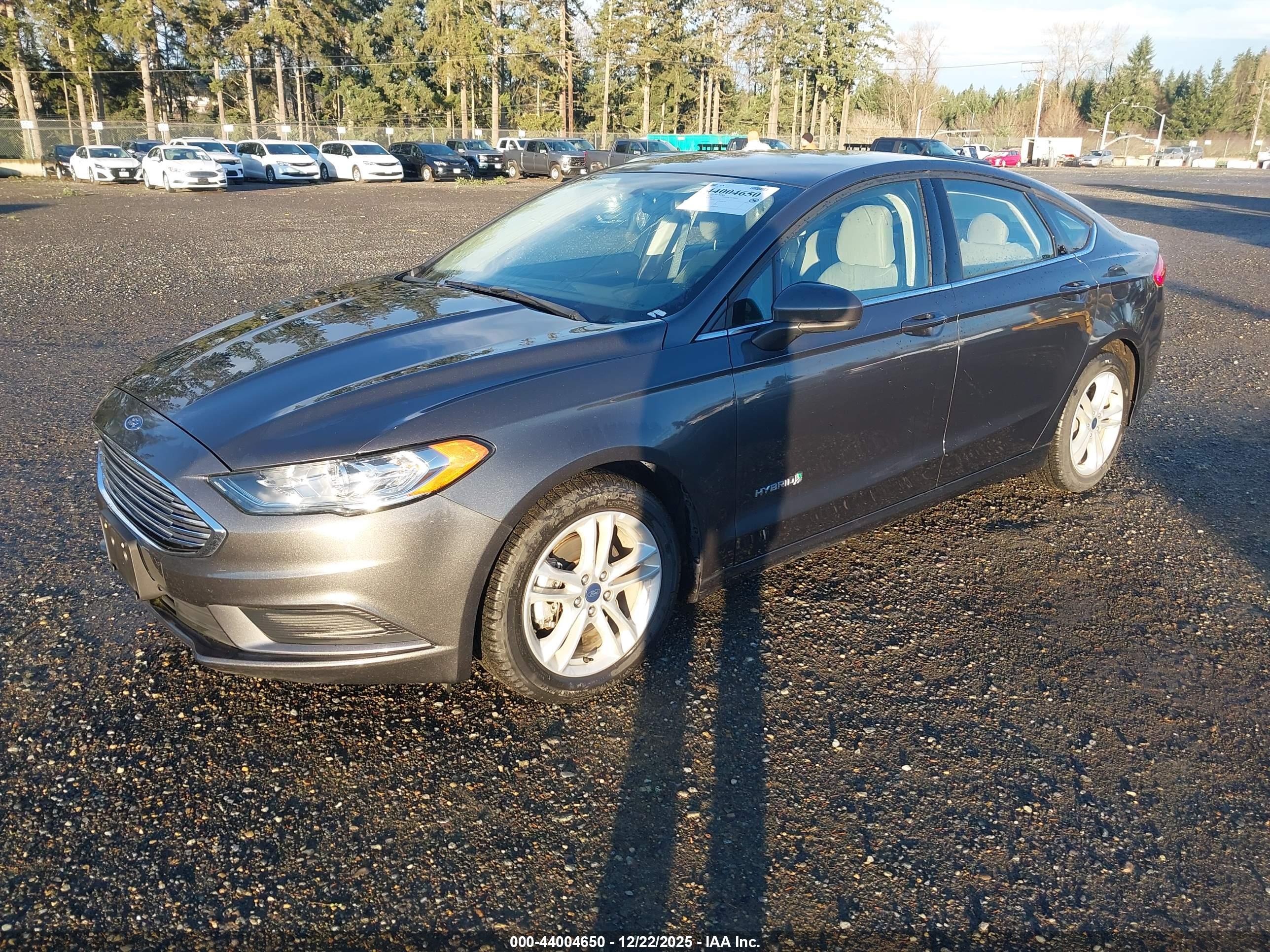 FORD FUSION image 2