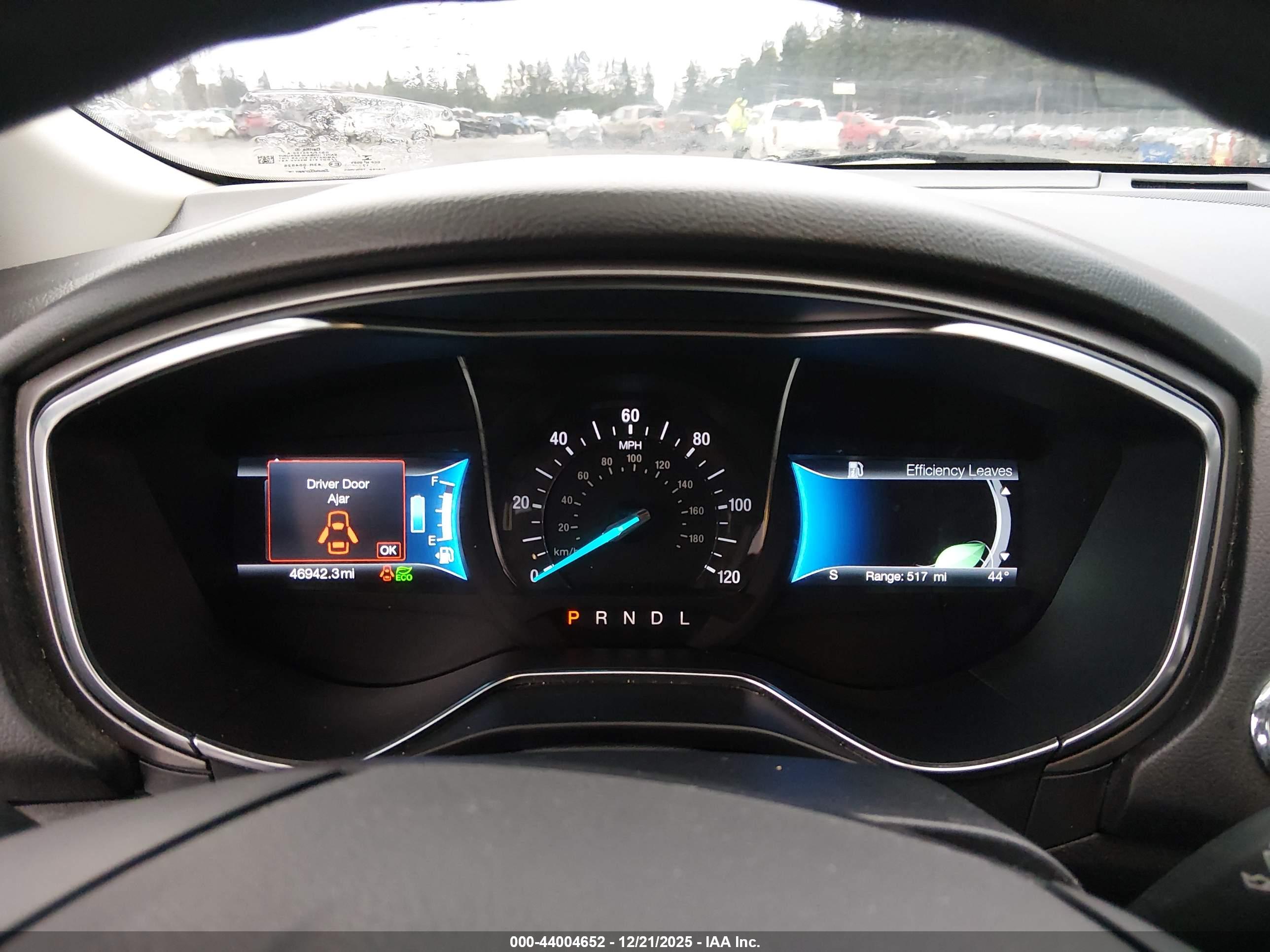 FORD FUSION image 7