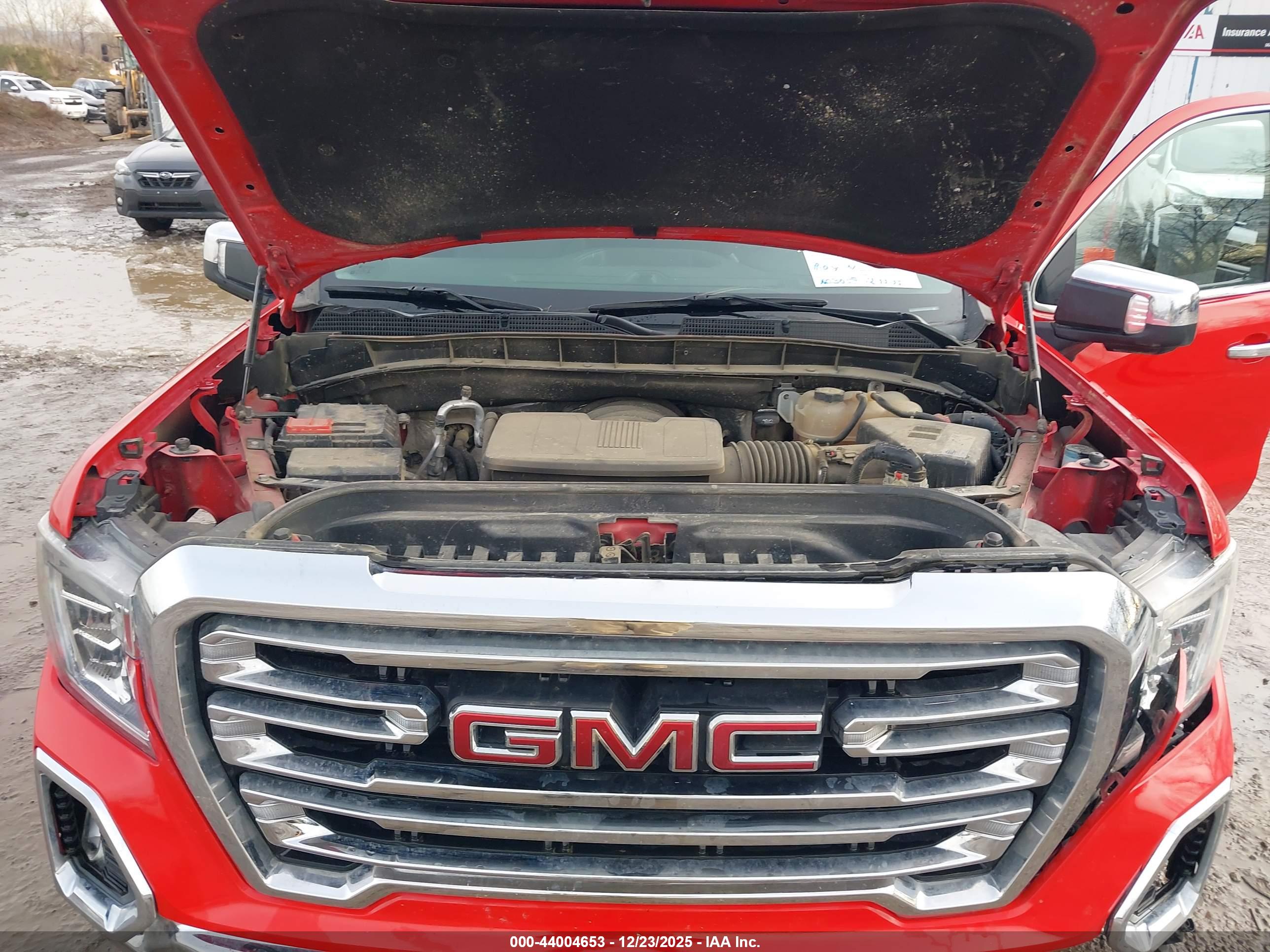 GMC SIERRA image 10