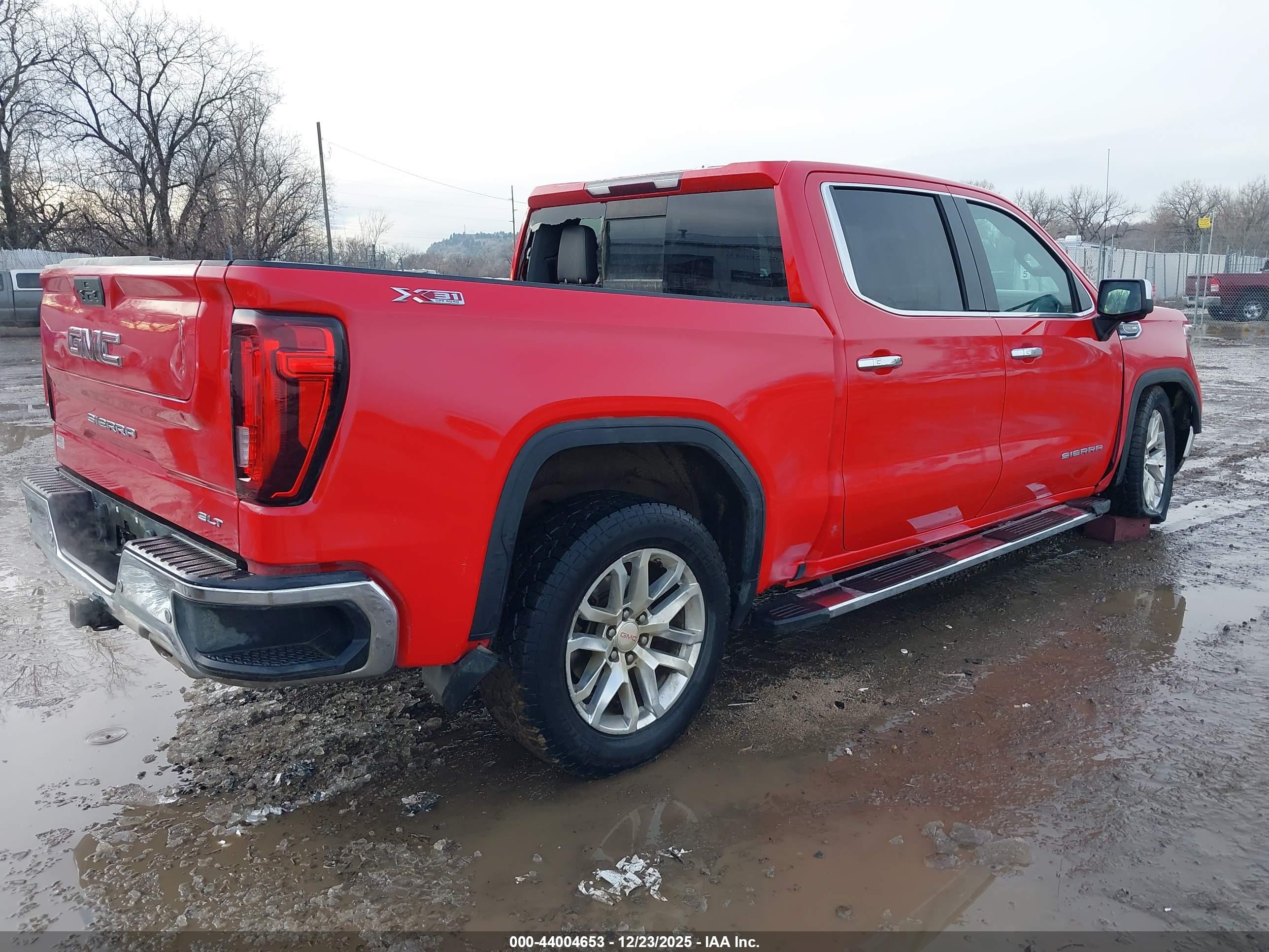GMC SIERRA image 4