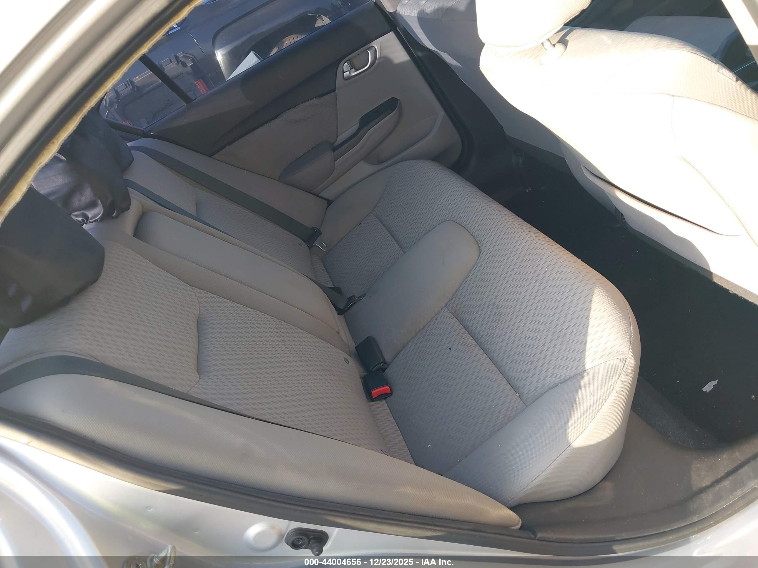 HONDA CIVIC image 8