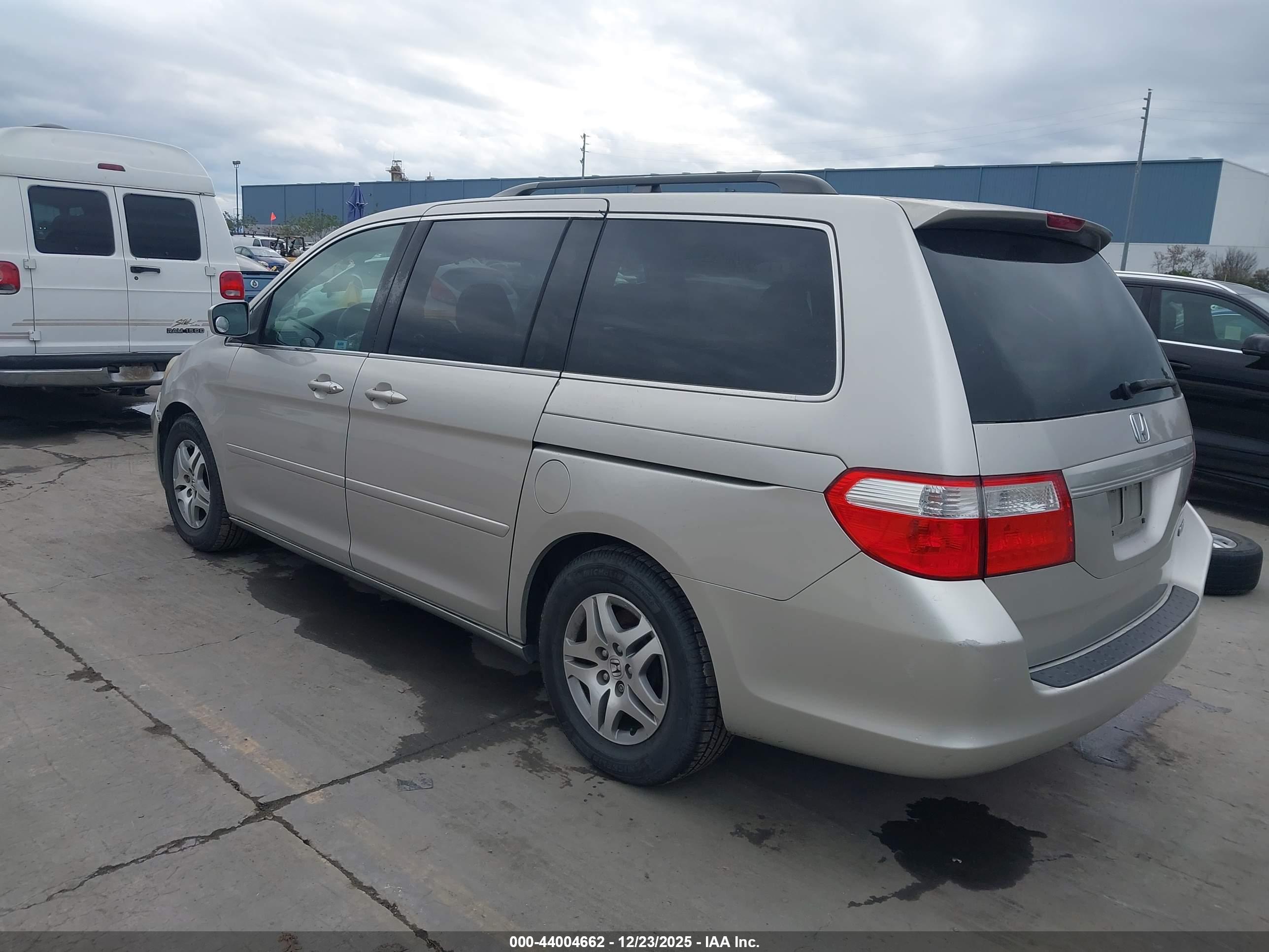 HONDA ODYSSEY image 3
